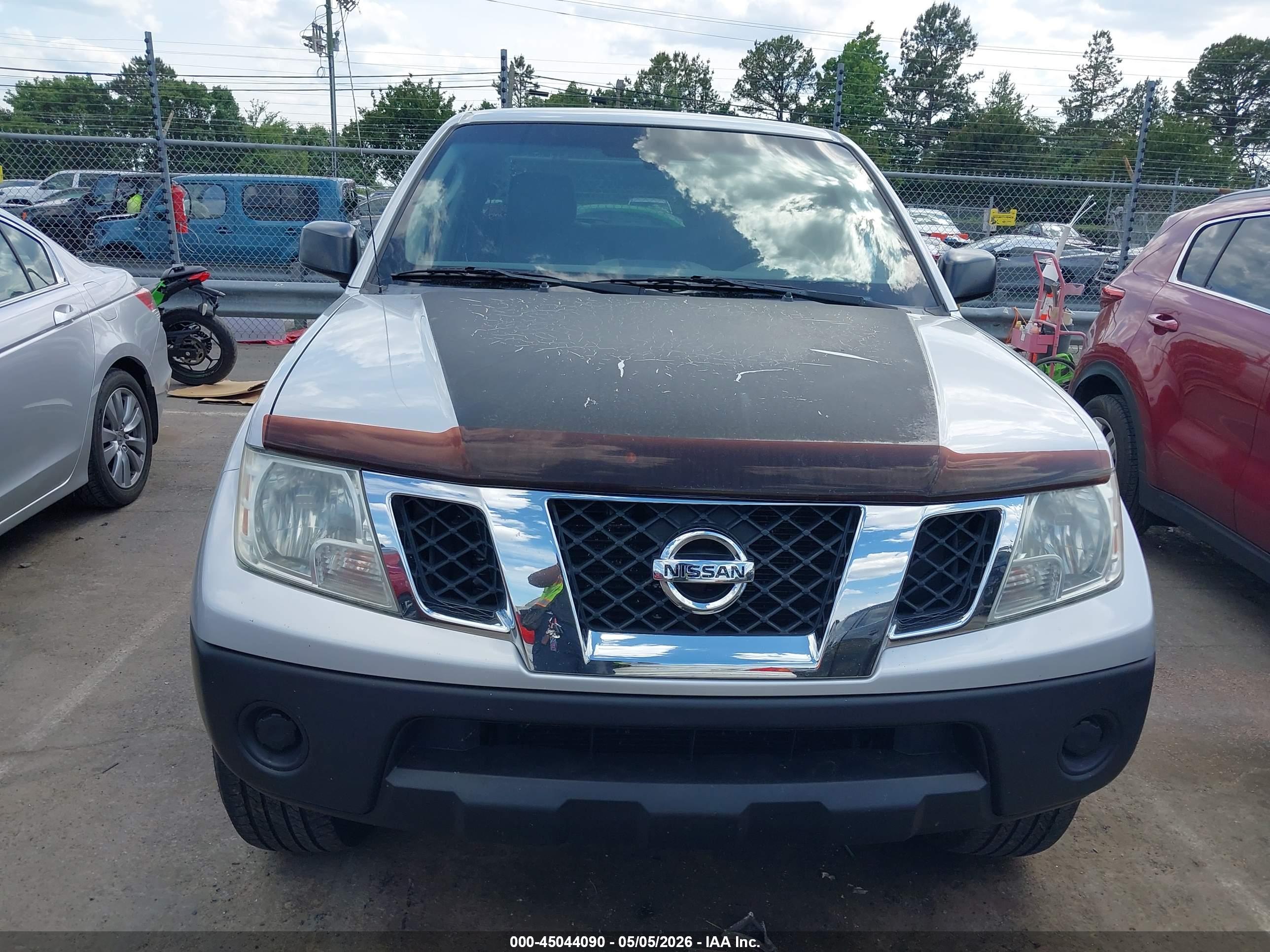 NISSAN FRONTIER image 6