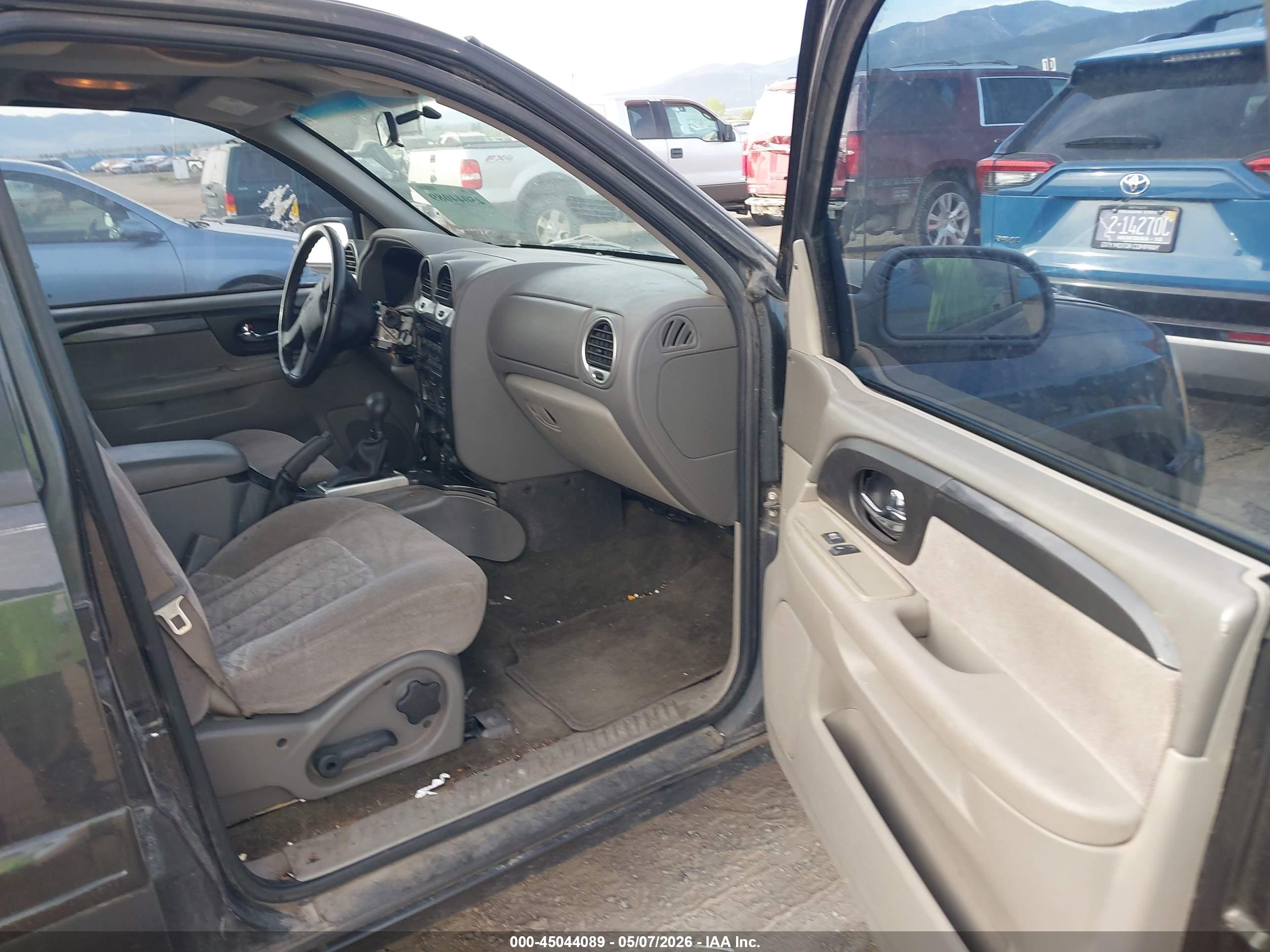 GMC ENVOY image 5