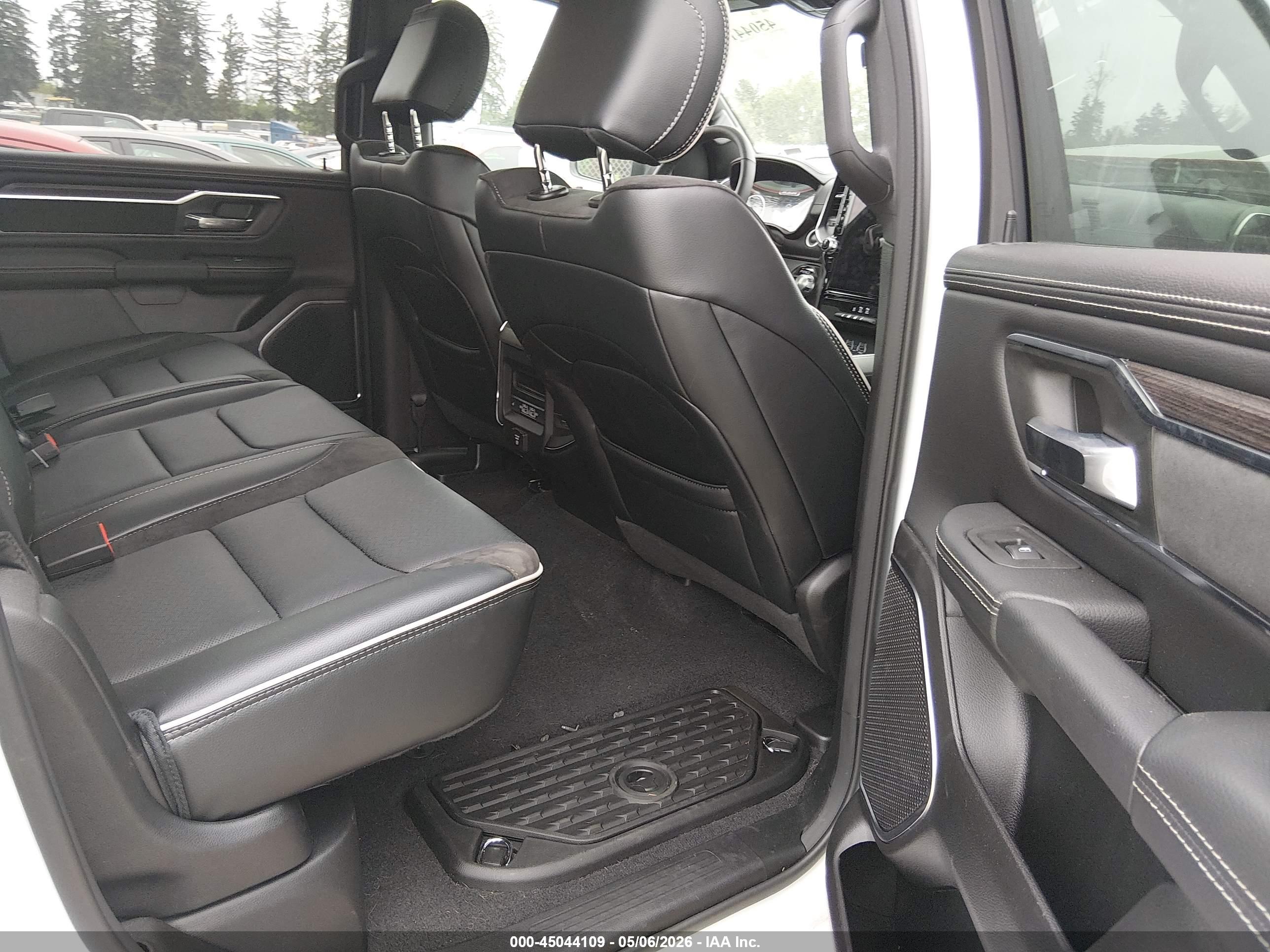 RAM 1500 image 8