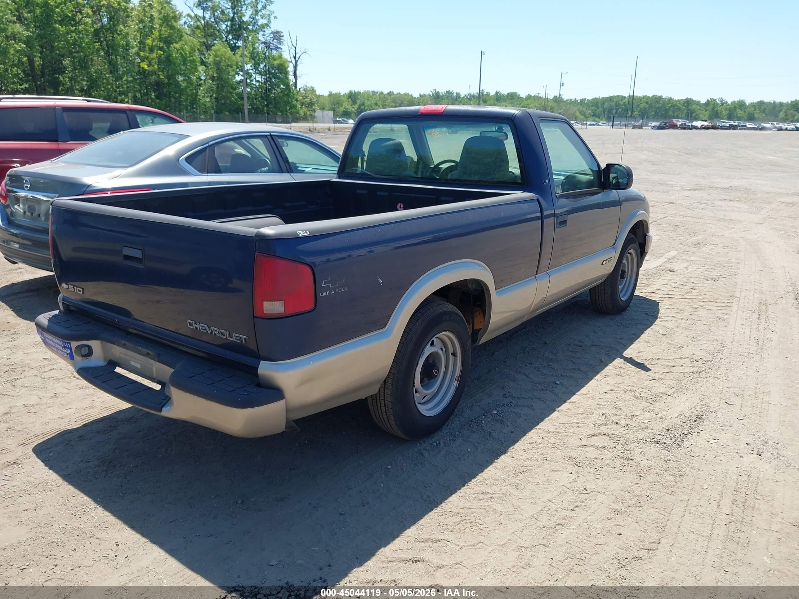CHEVROLET S-10 image 4