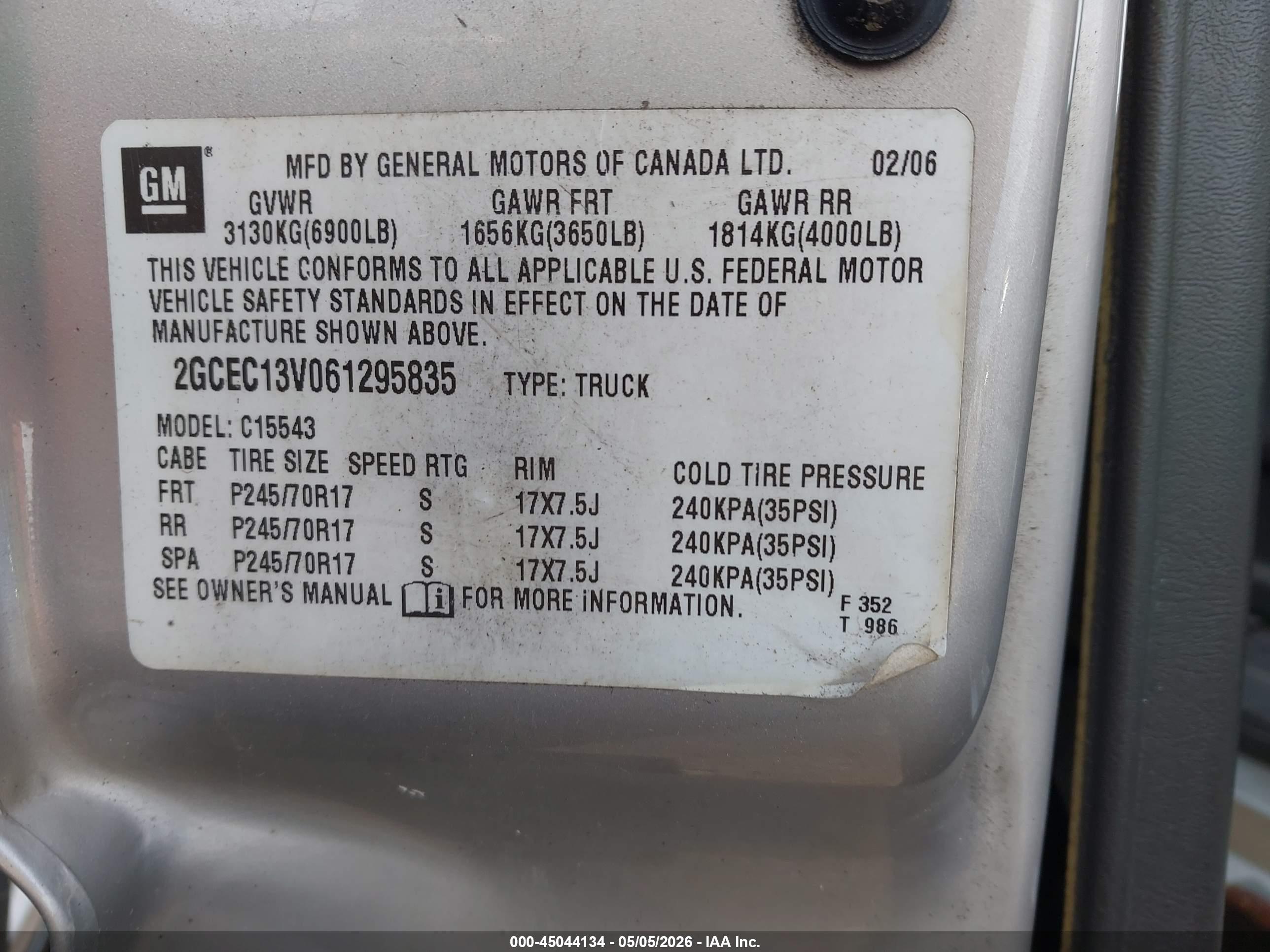 CHEVROLET SILVERADO image 9