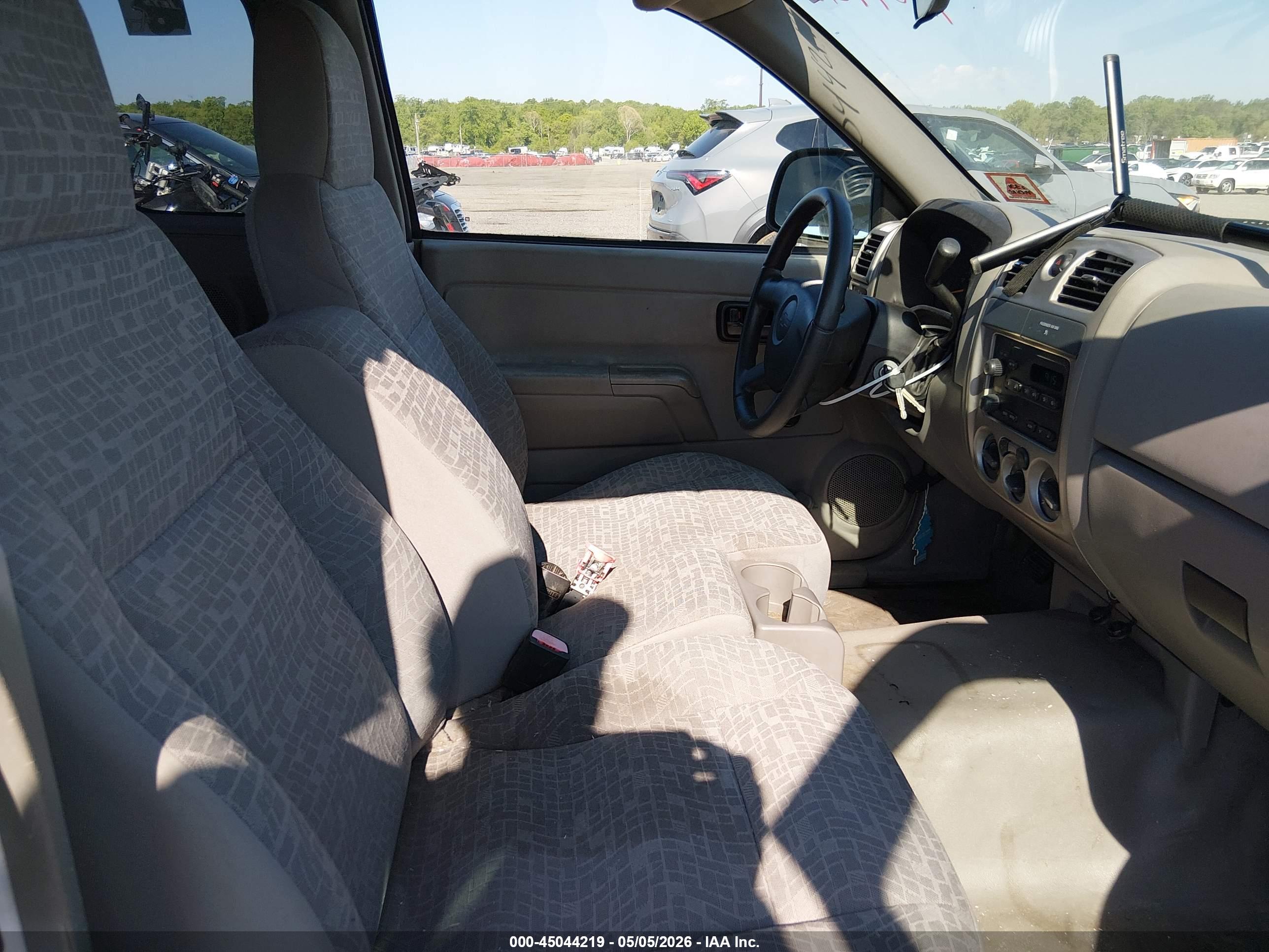 CHEVROLET COLORADO image 5