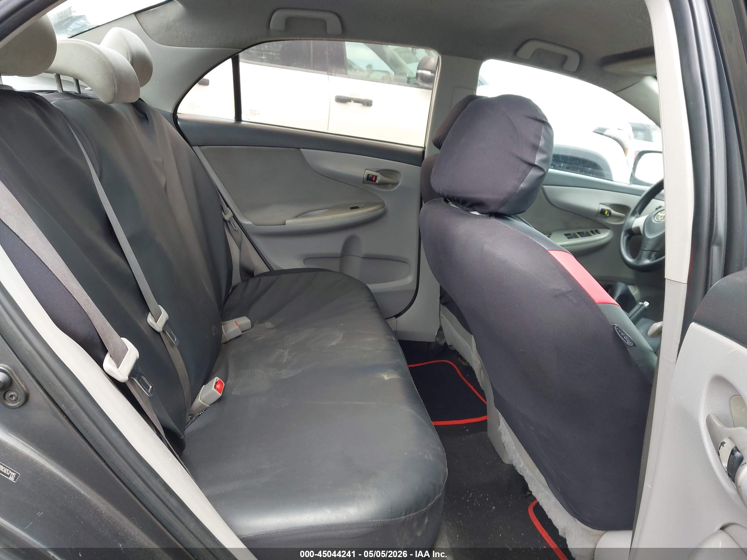 TOYOTA COROLLA image 8