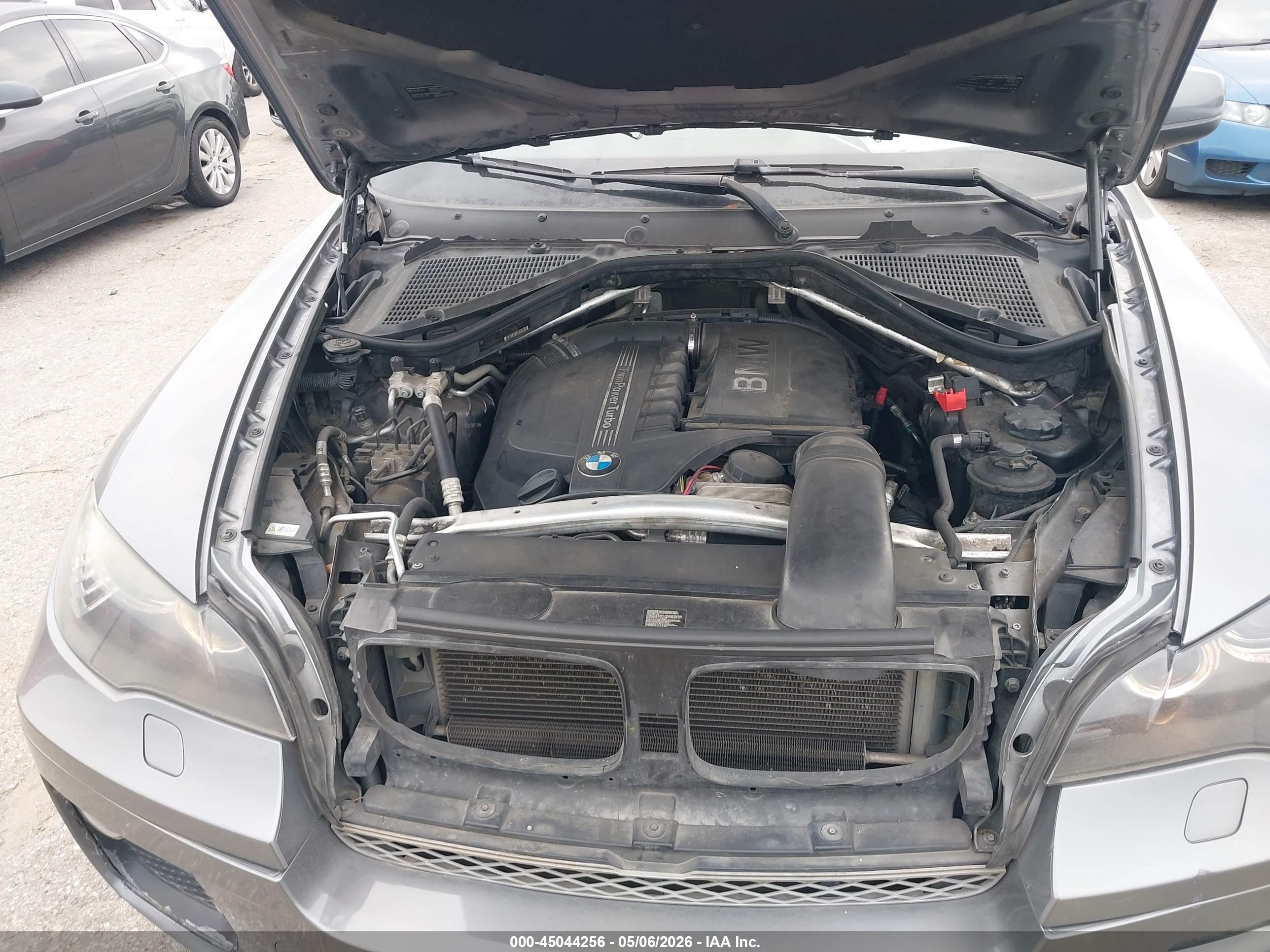 BMW X6 image 10