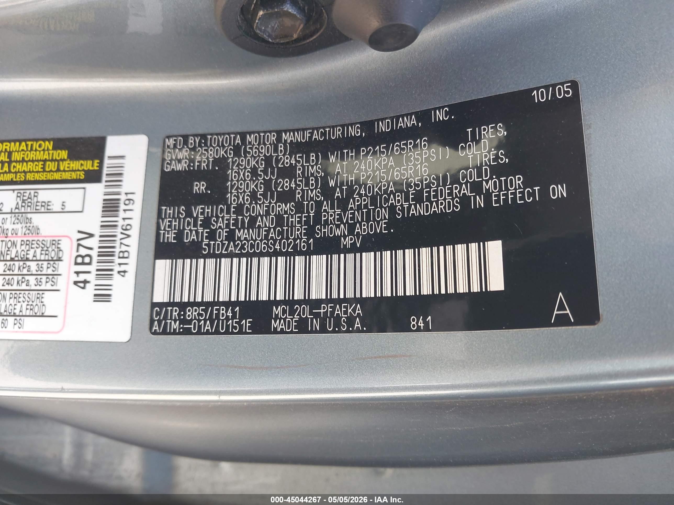 TOYOTA SIENNA image 9