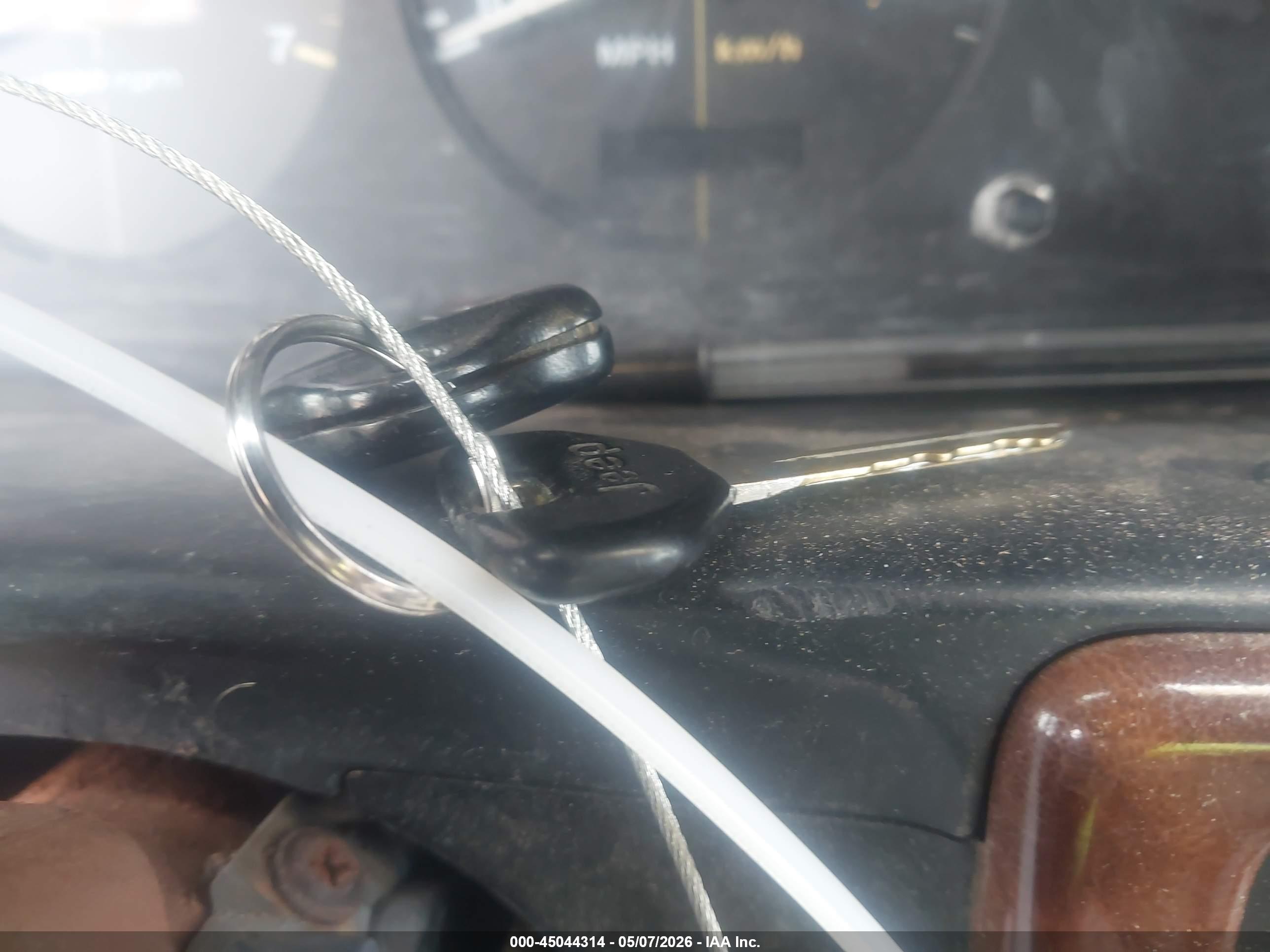 JEEP GRAND image 11