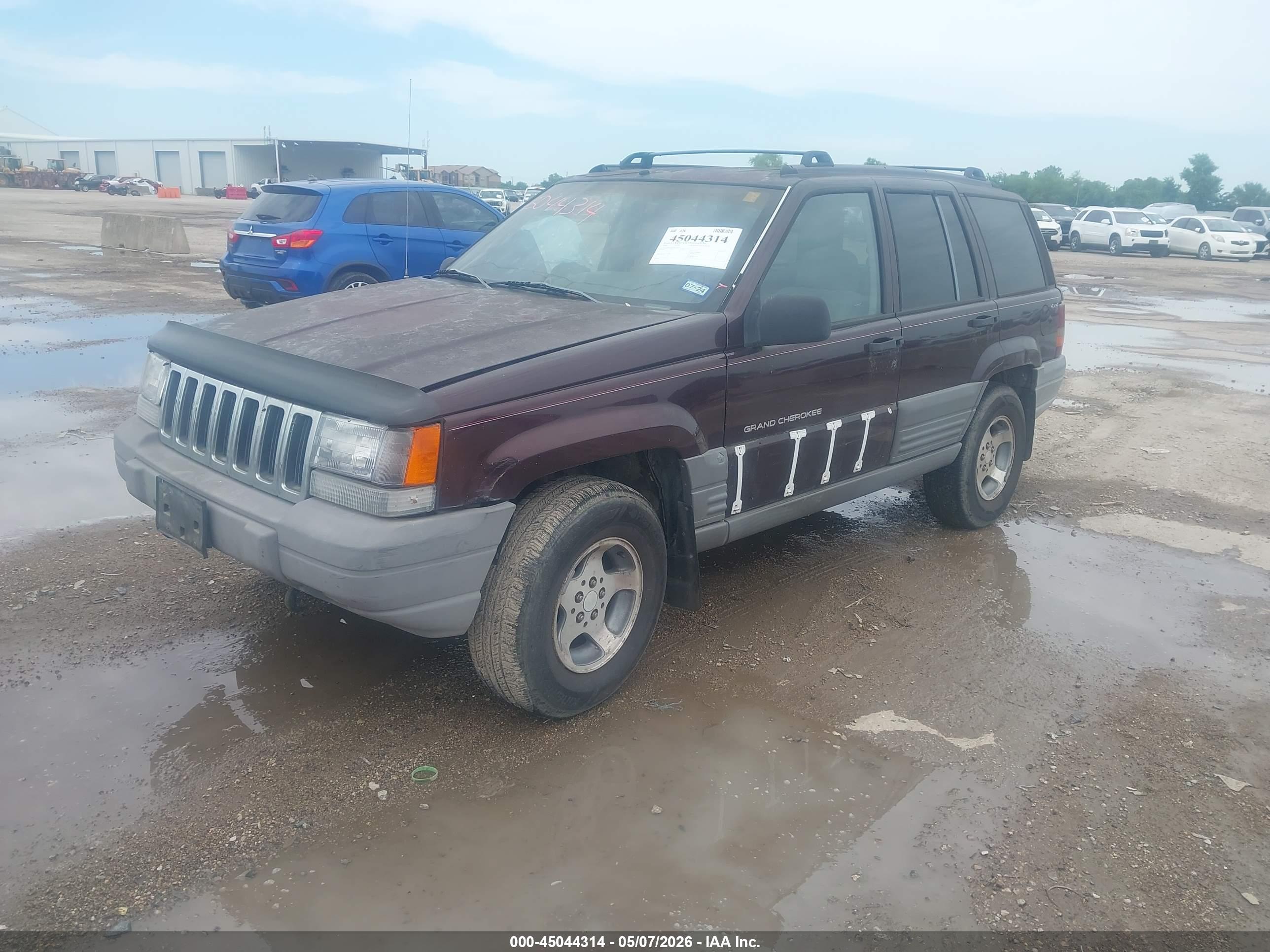 JEEP GRAND image 2