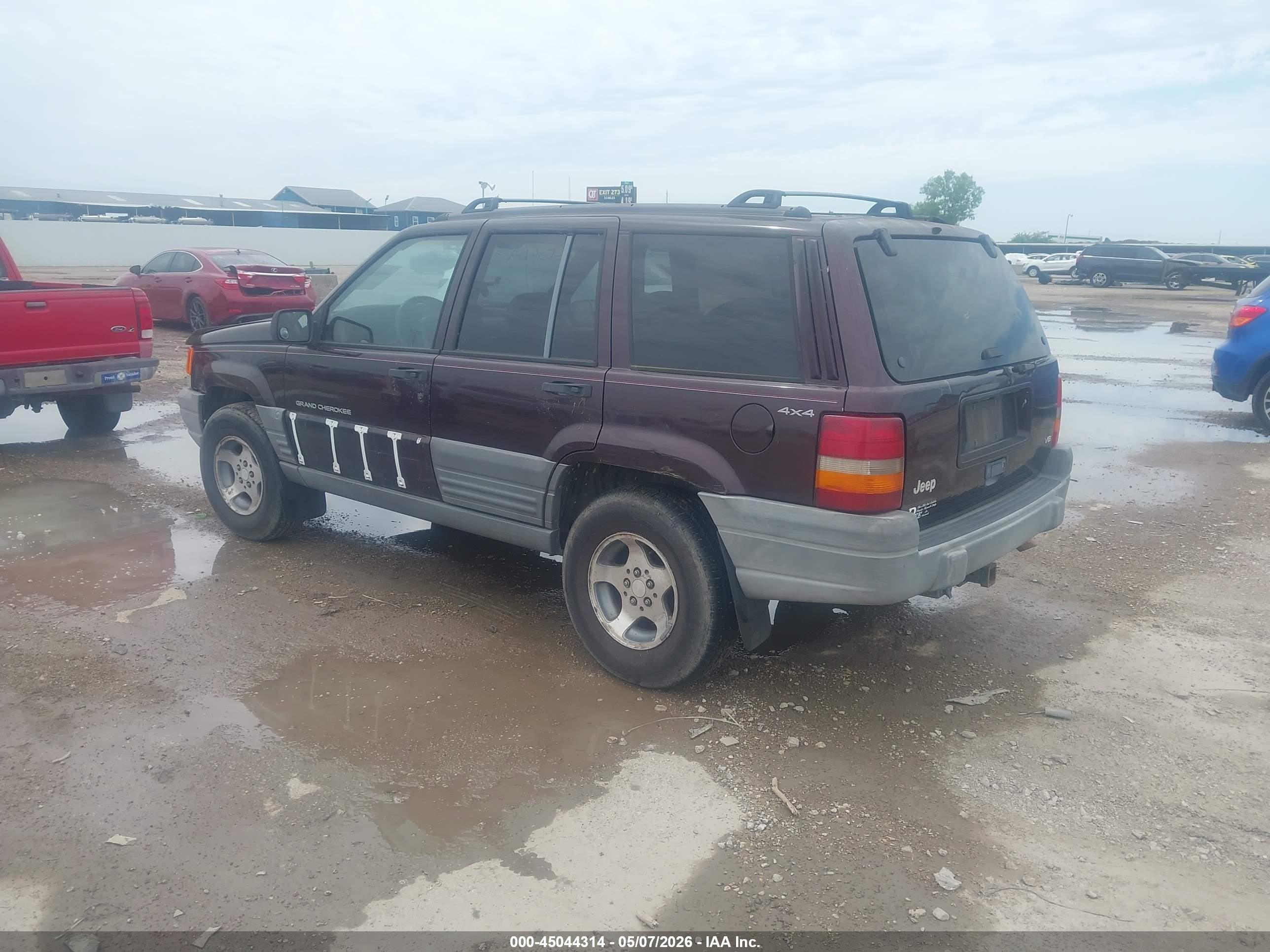 JEEP GRAND image 3