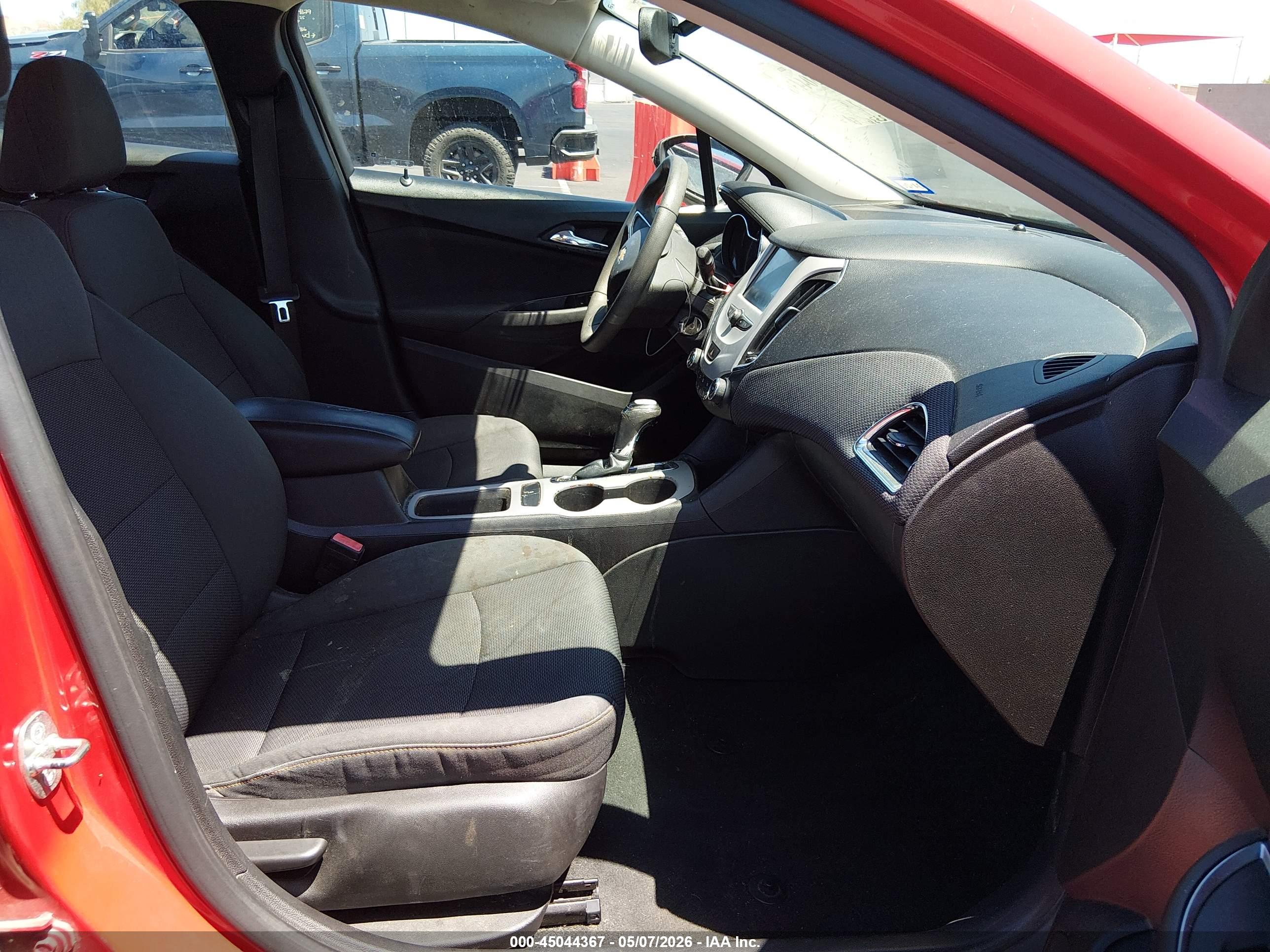CHEVROLET CRUZE image 5