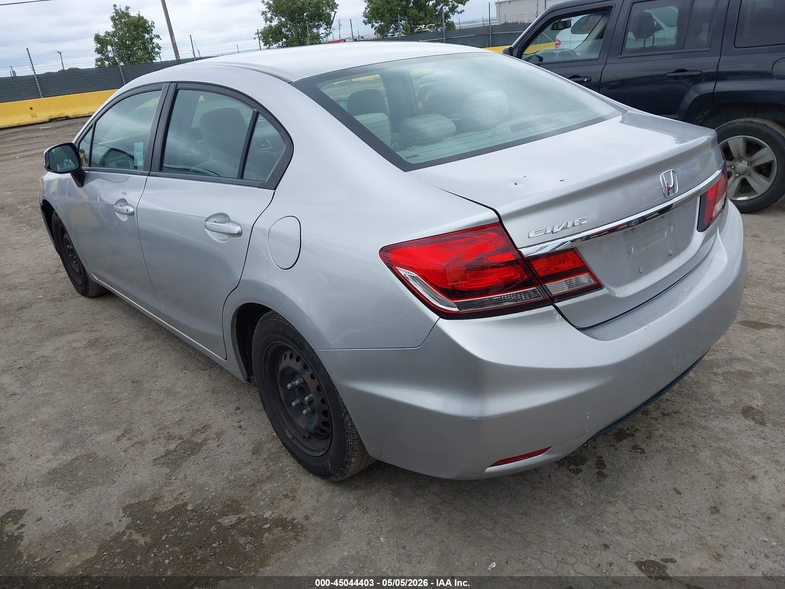 HONDA CIVIC image 3