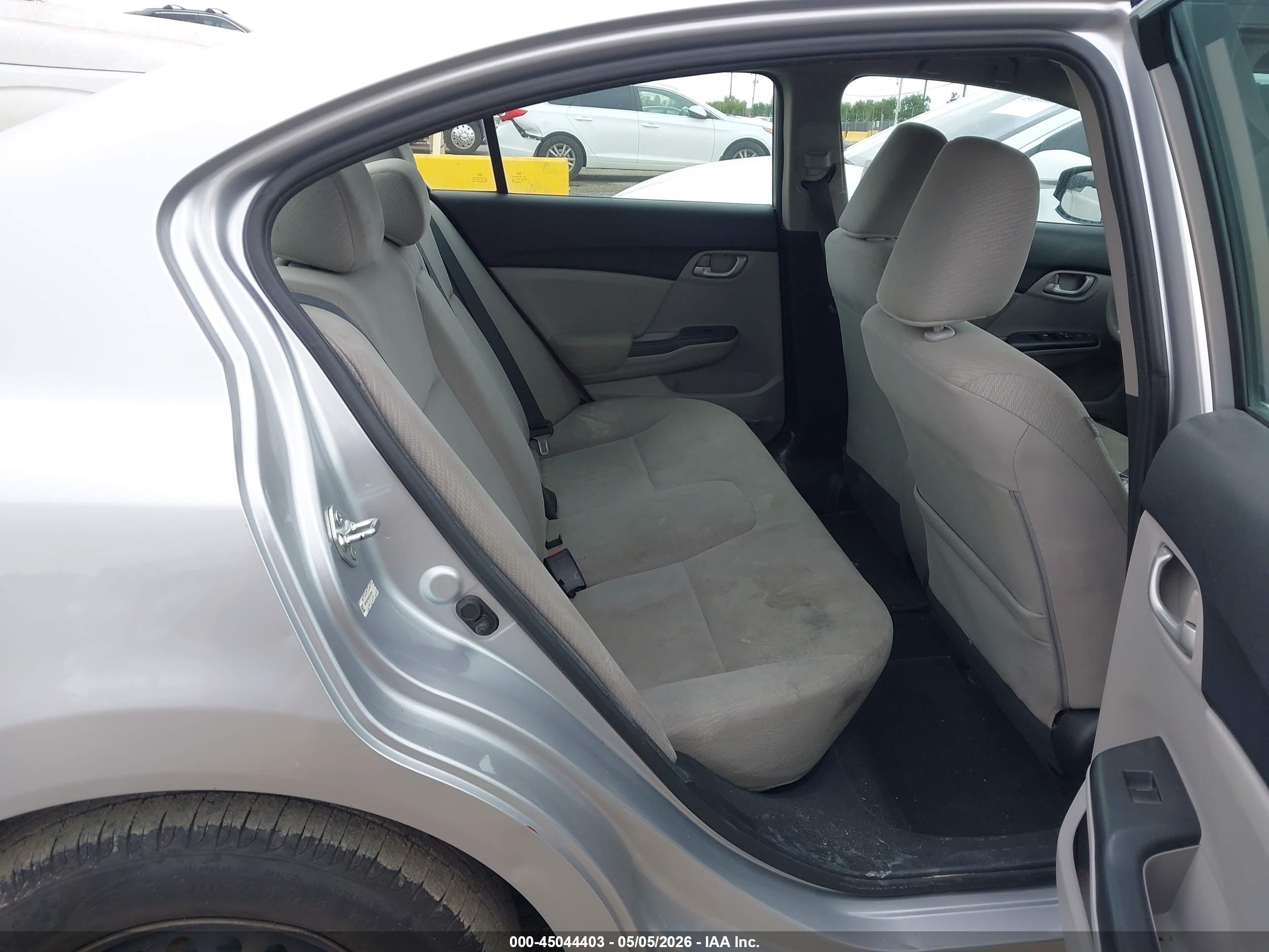 HONDA CIVIC image 8