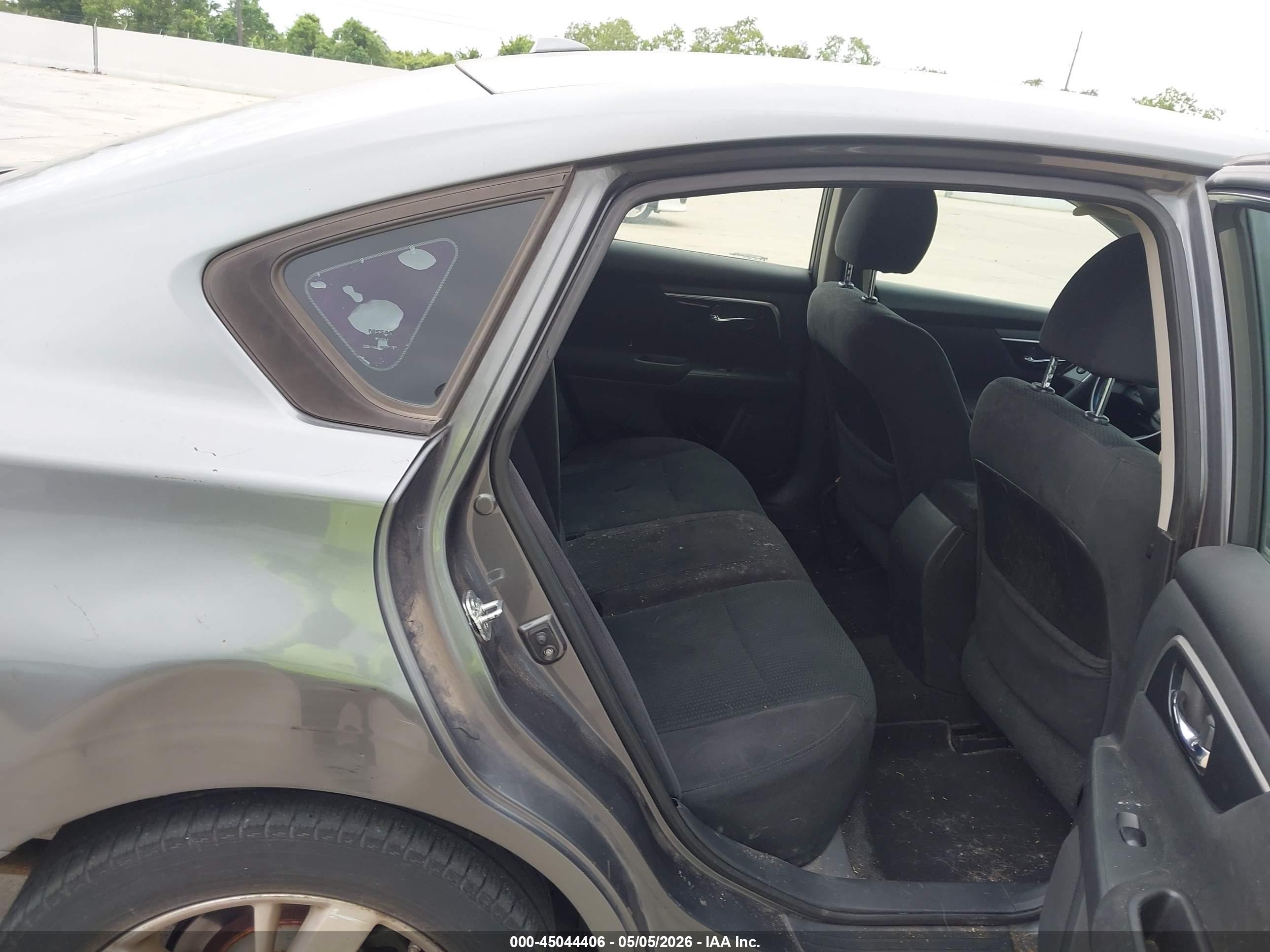 NISSAN ALTIMA image 8