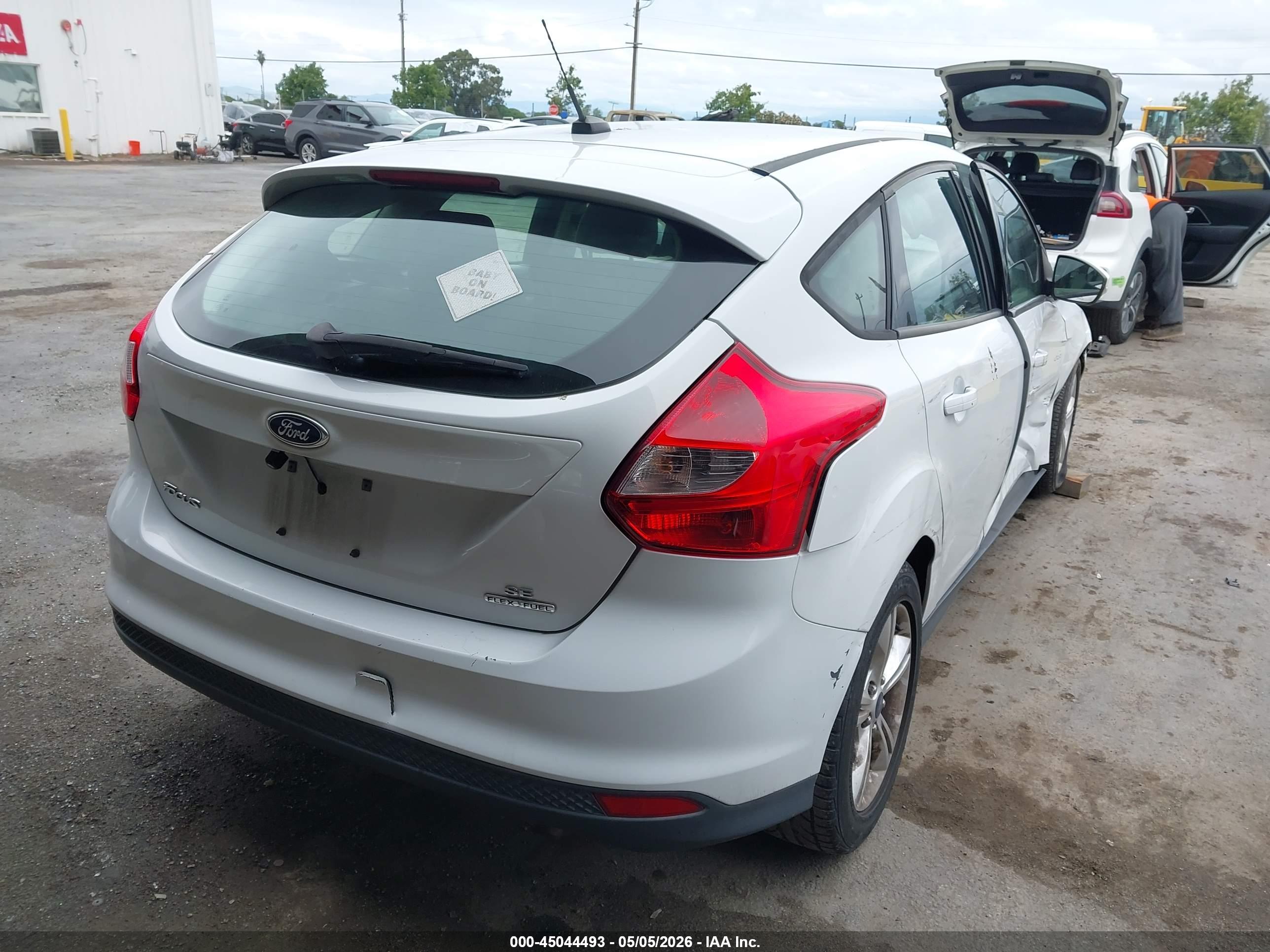 FORD FOCUS image 4