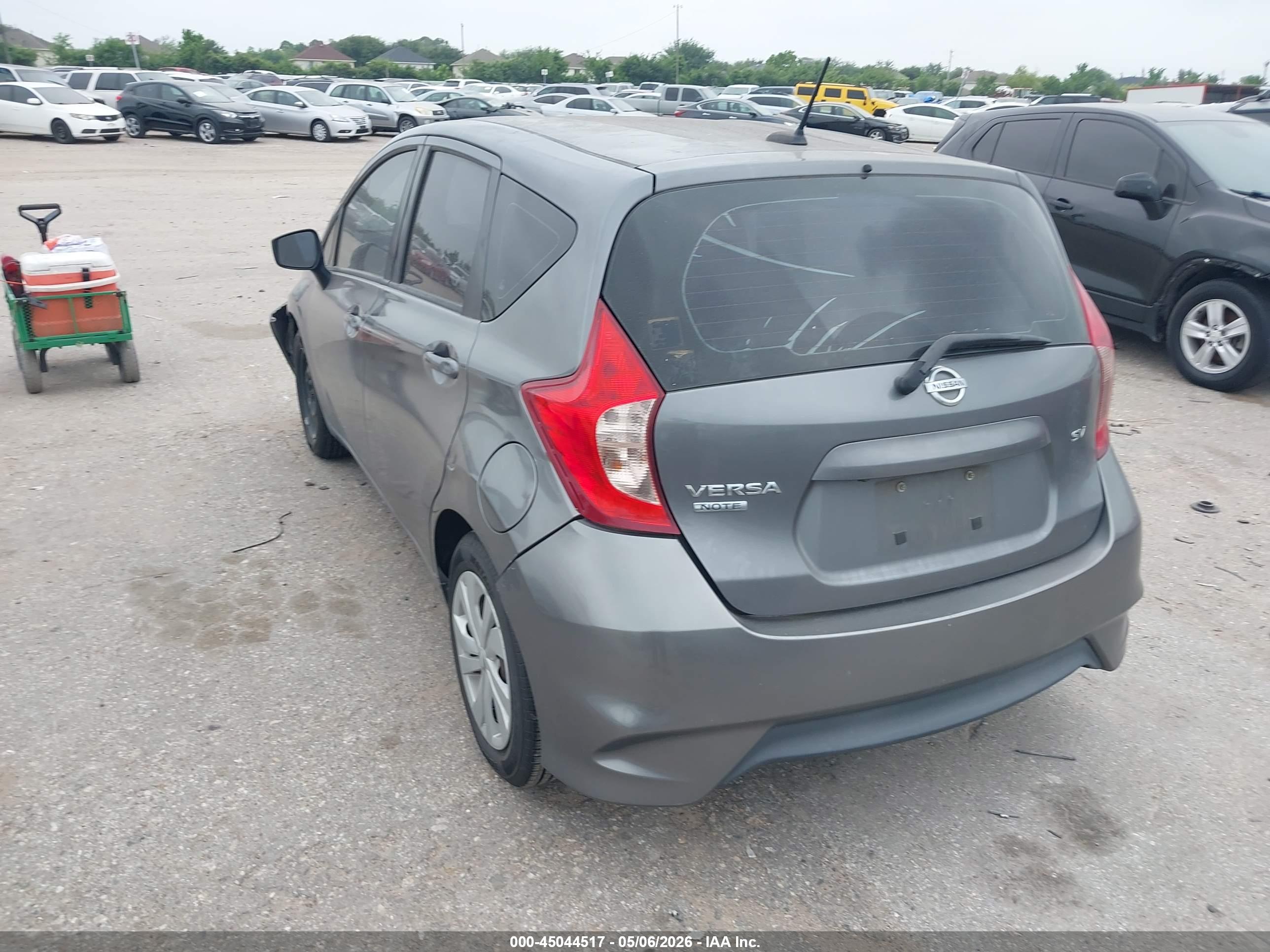 NISSAN VERSA image 3