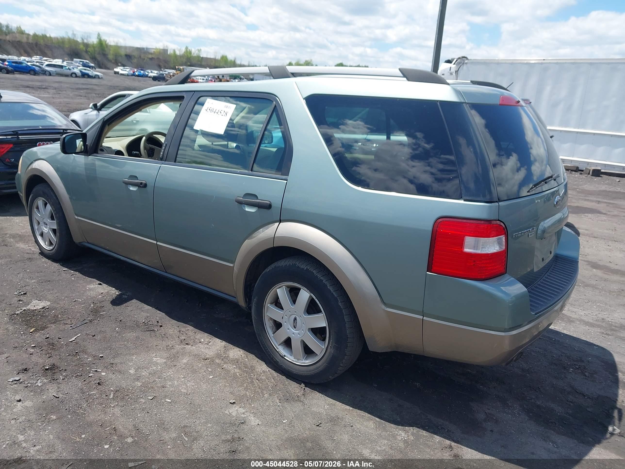 FORD FREESTYLE image 3