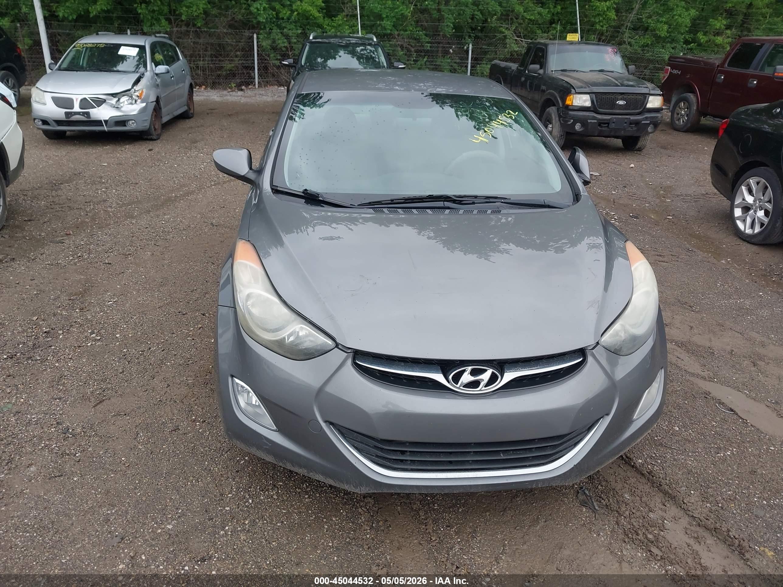 HYUNDAI ELANTRA image 6