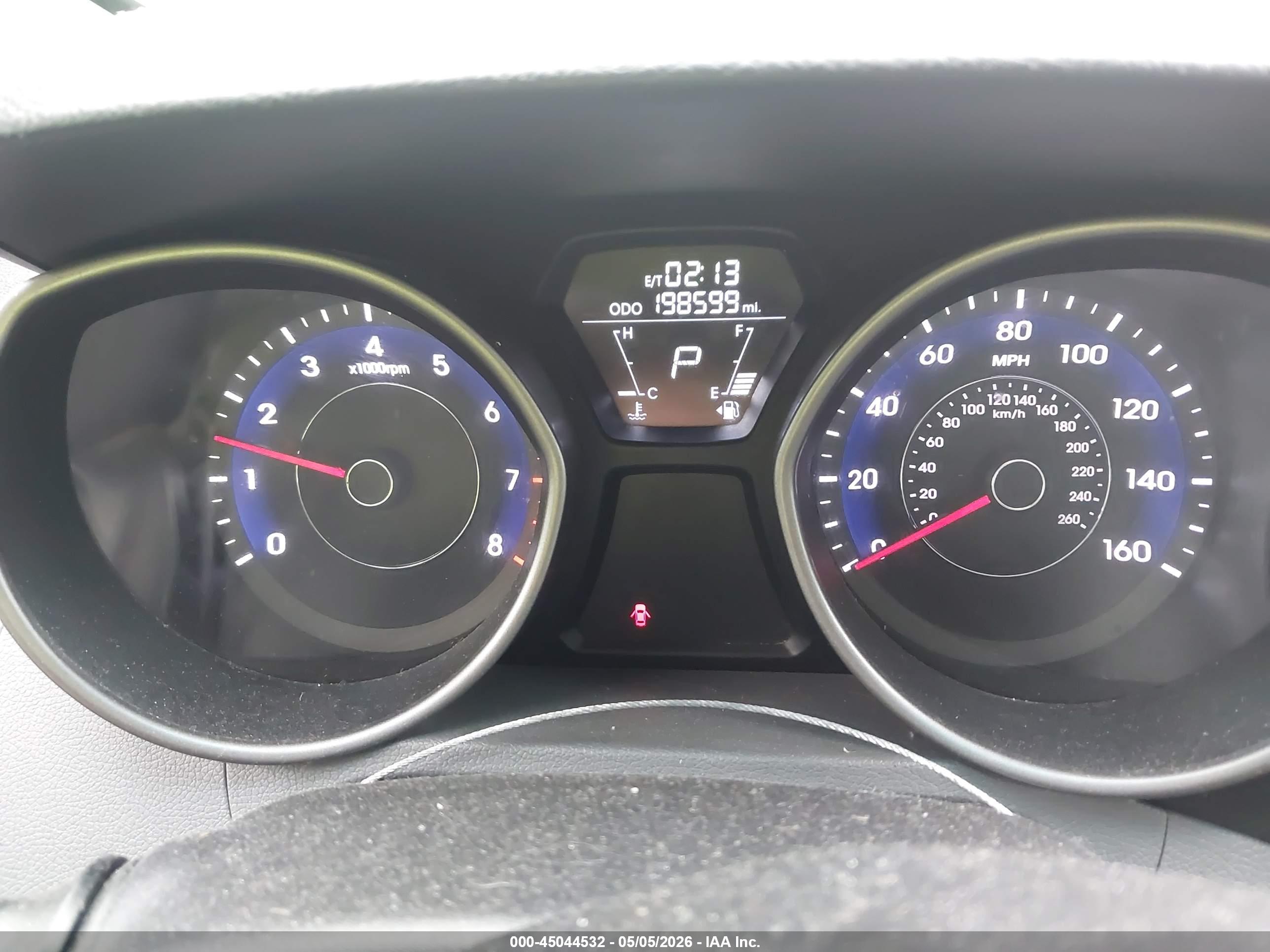 HYUNDAI ELANTRA image 7
