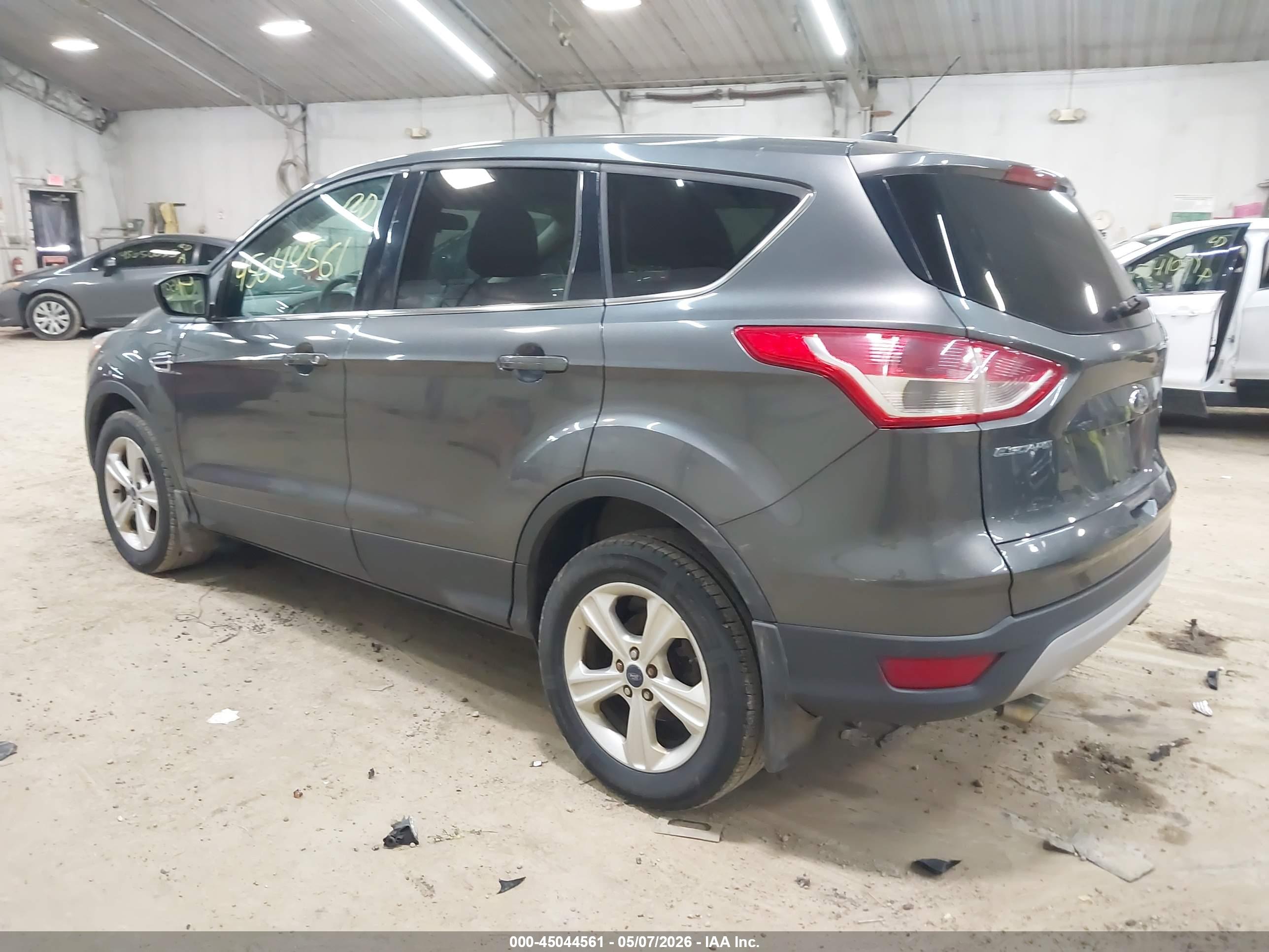 FORD ESCAPE image 3