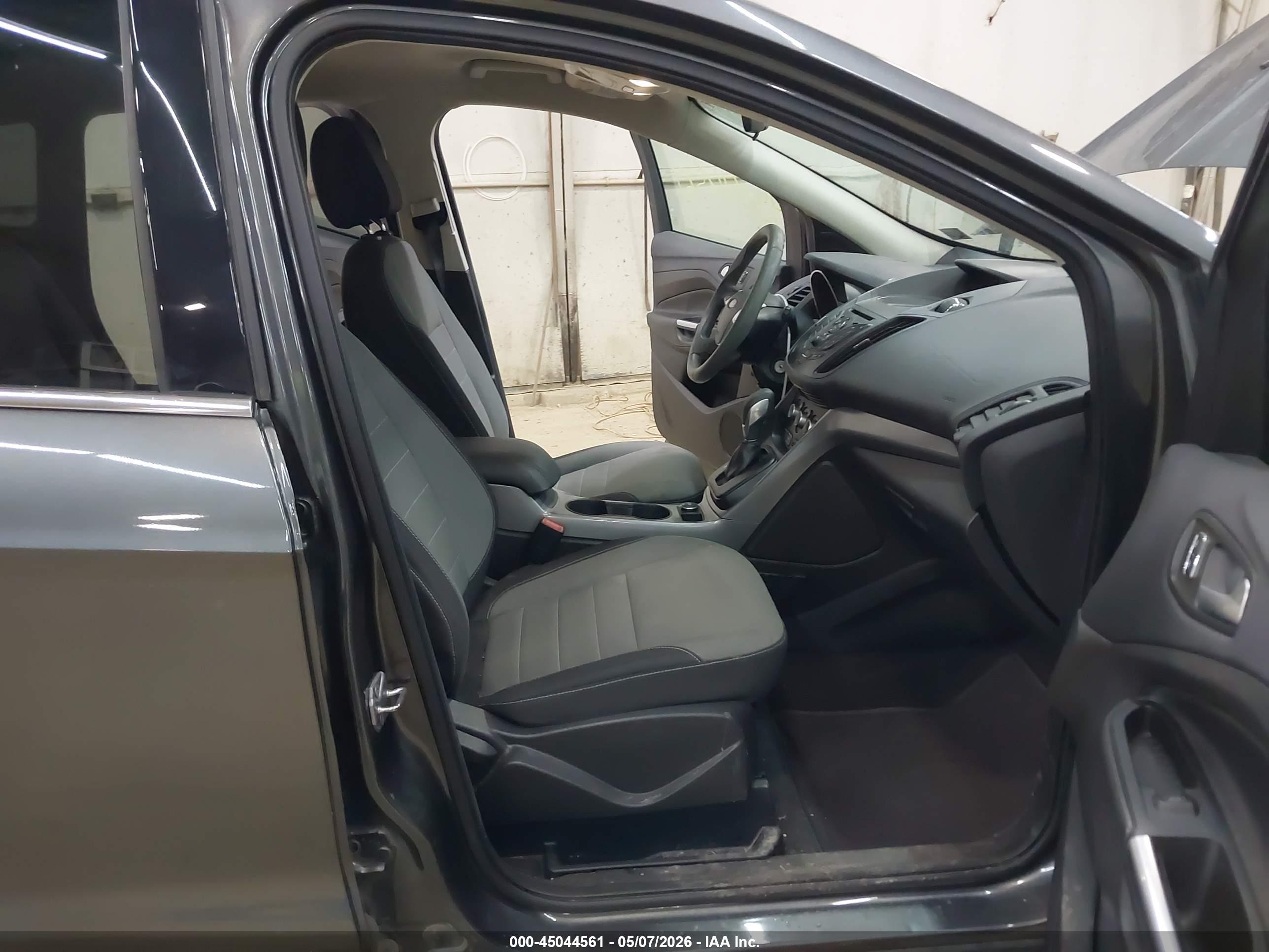 FORD ESCAPE image 5