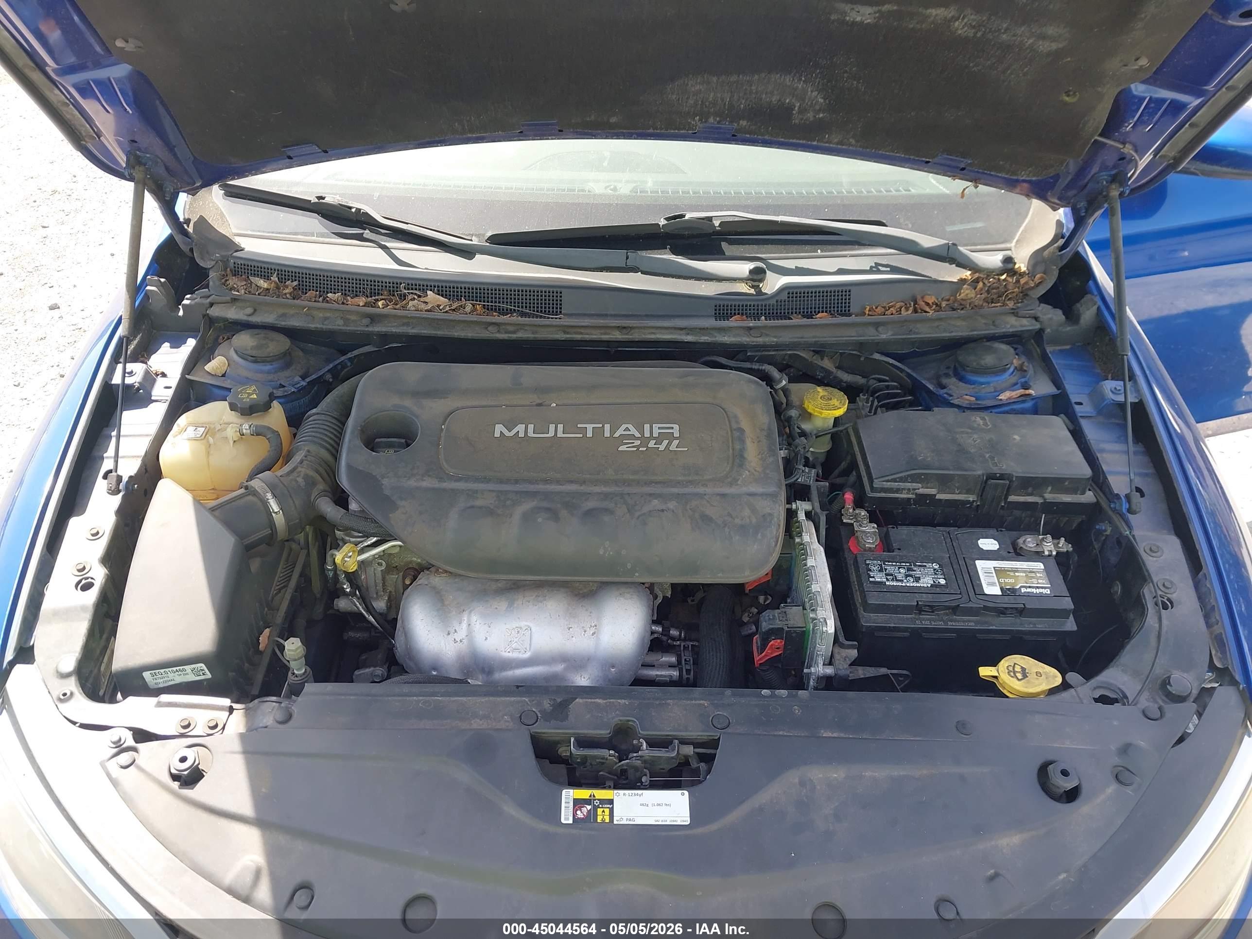 CHRYSLER 200 image 10