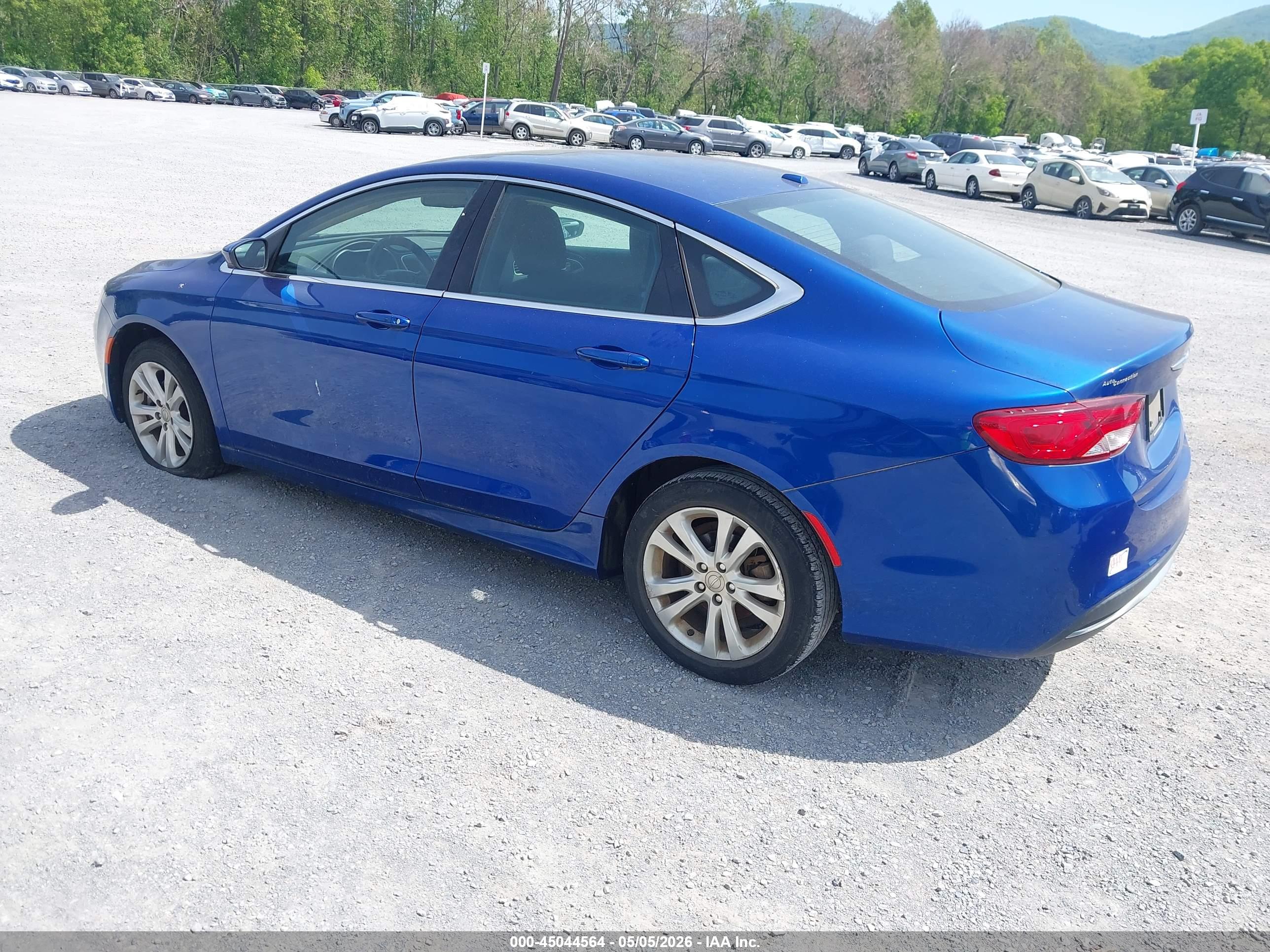 CHRYSLER 200 image 3