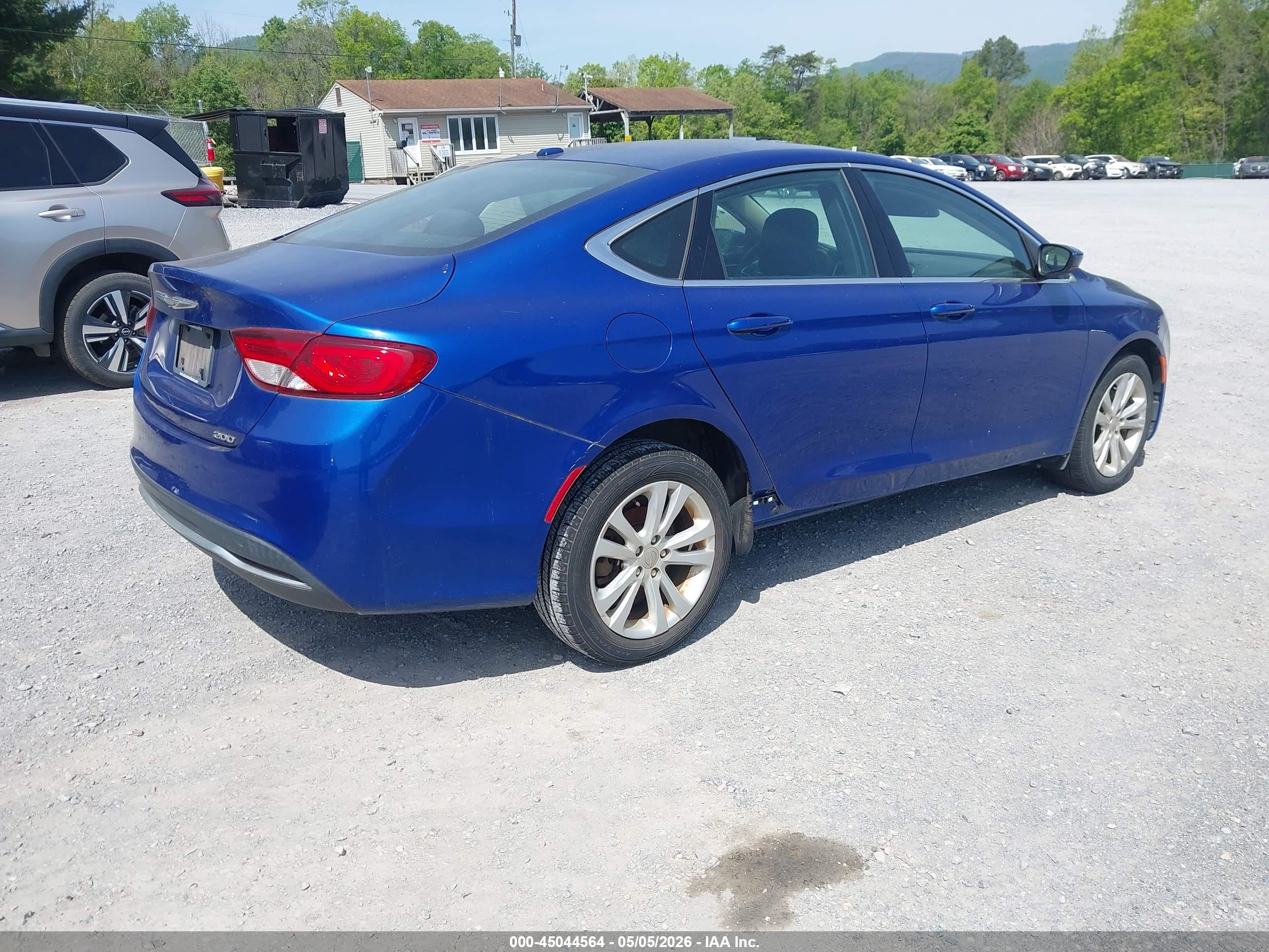 CHRYSLER 200 image 4
