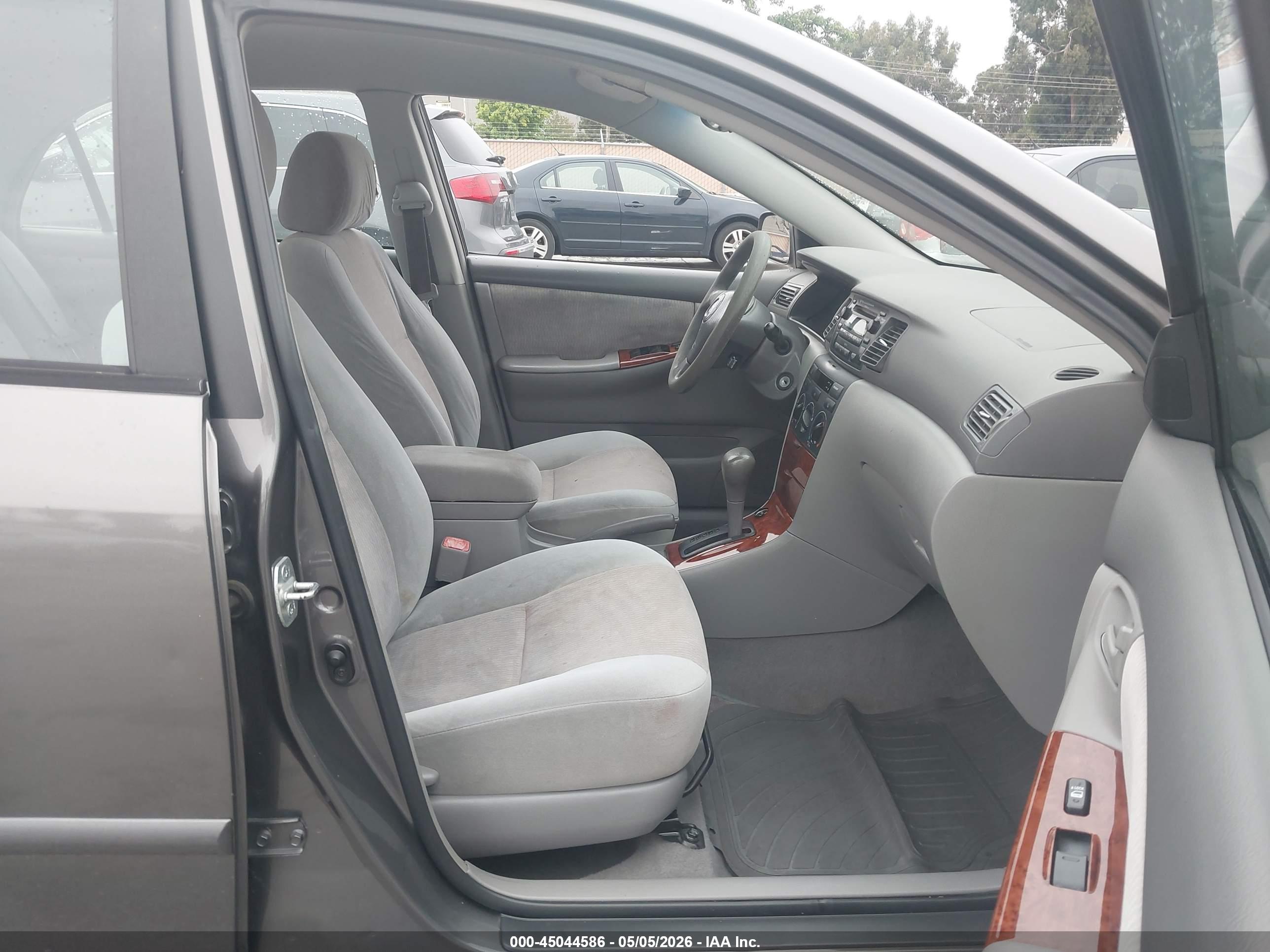 TOYOTA COROLLA image 5