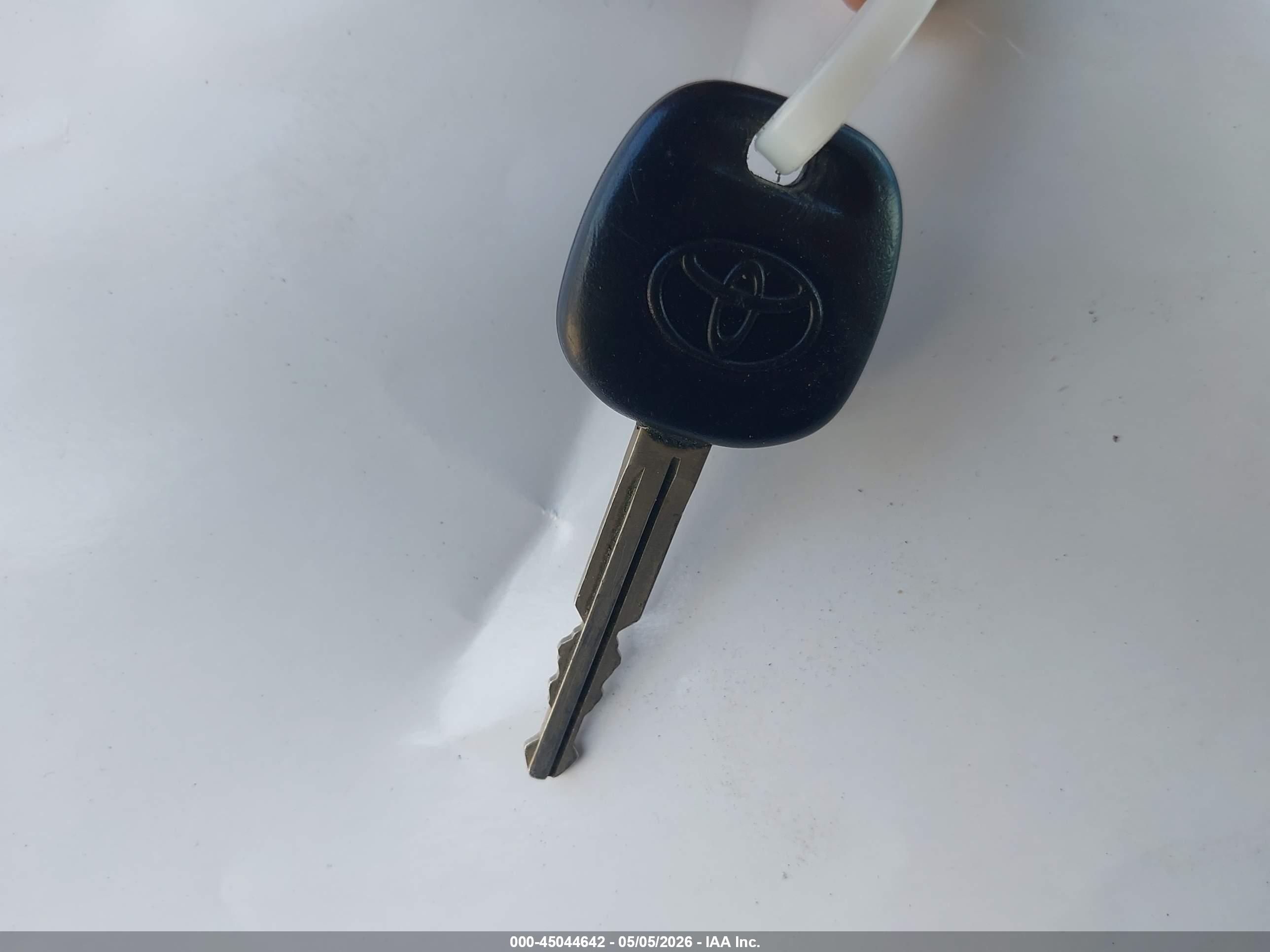 TOYOTA COROLLA image 11