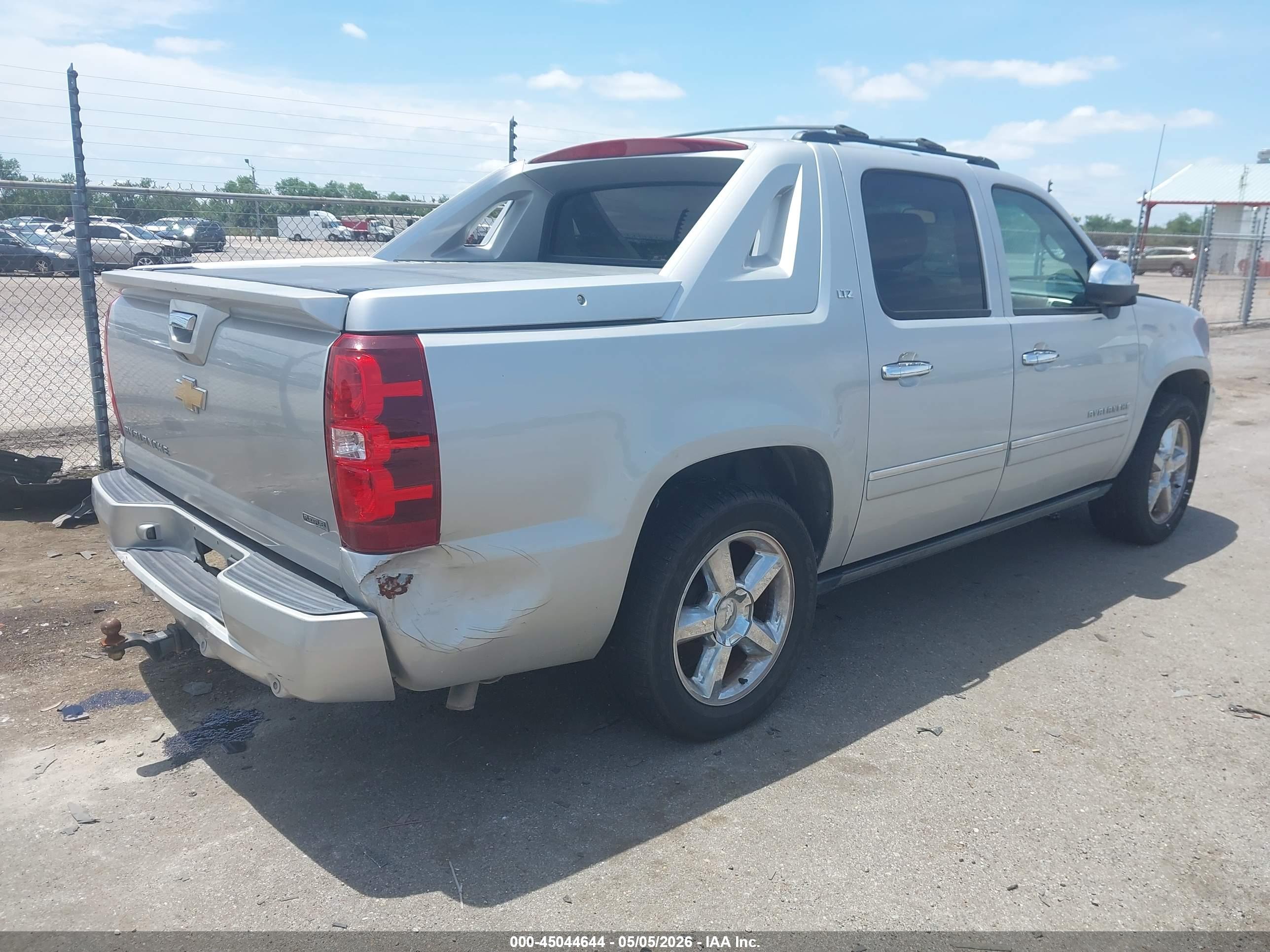 CHEVROLET AVALANCHE image 4