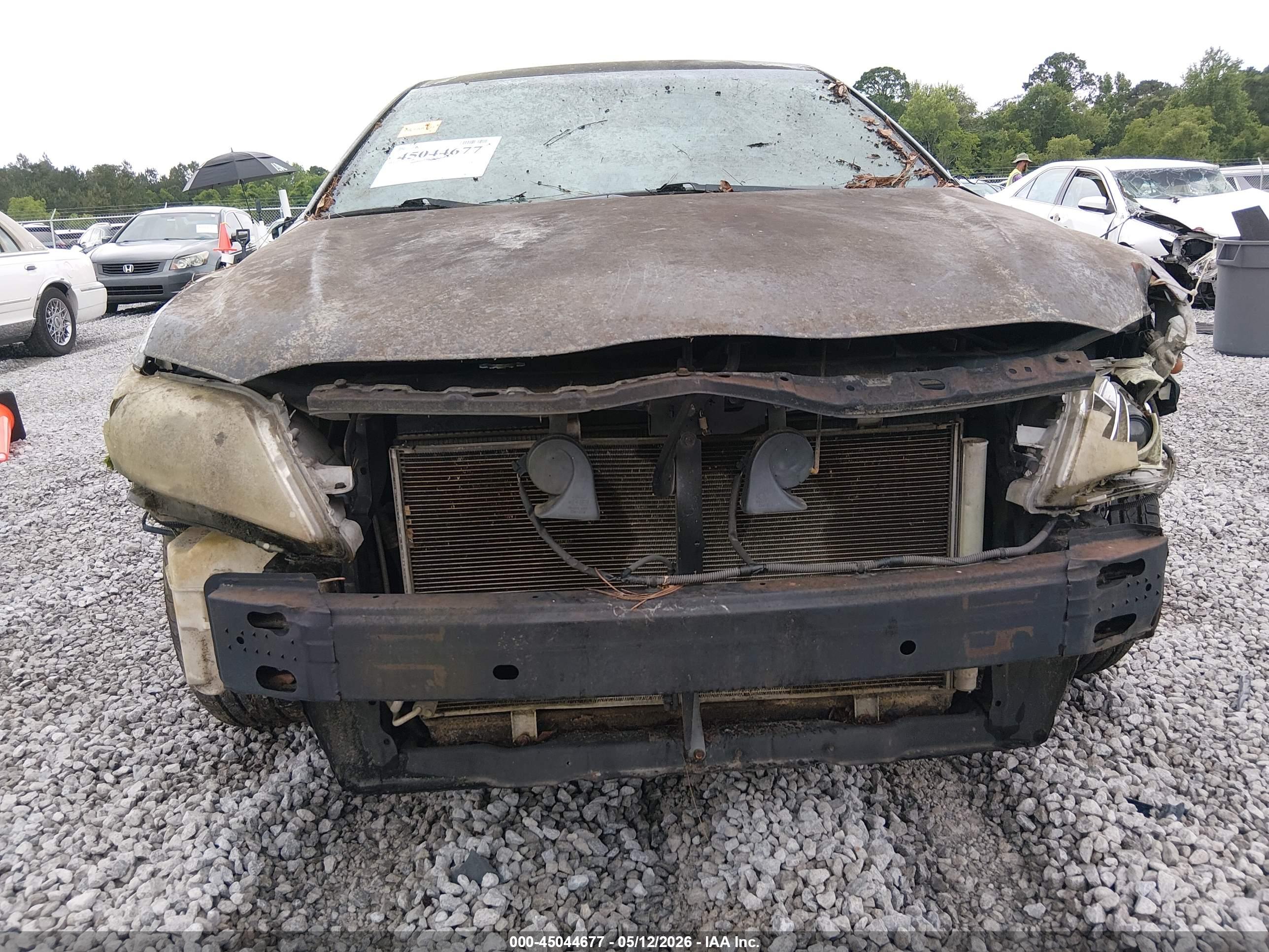 TOYOTA CAMRY image 6