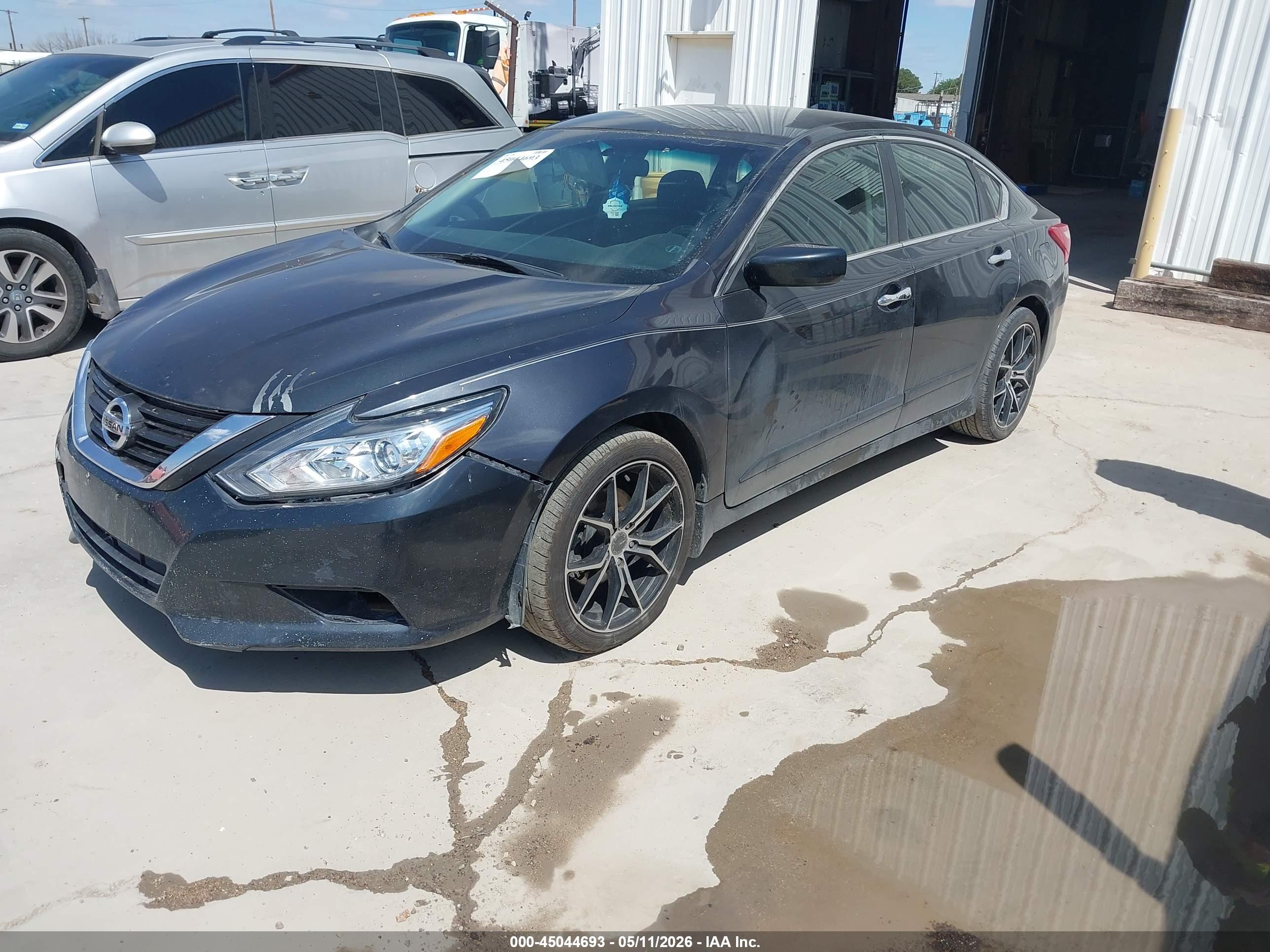 NISSAN ALTIMA image 2