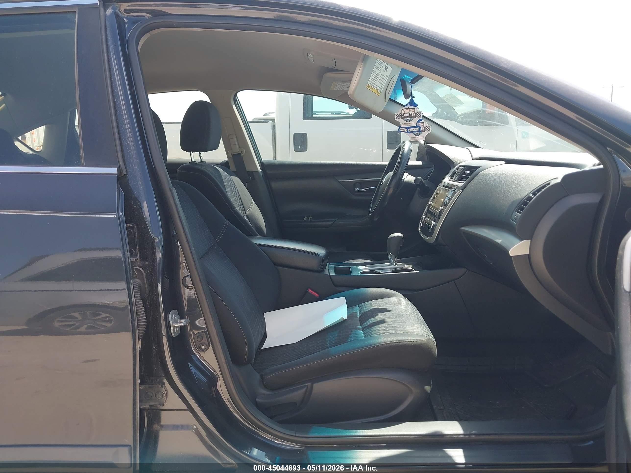 NISSAN ALTIMA image 5