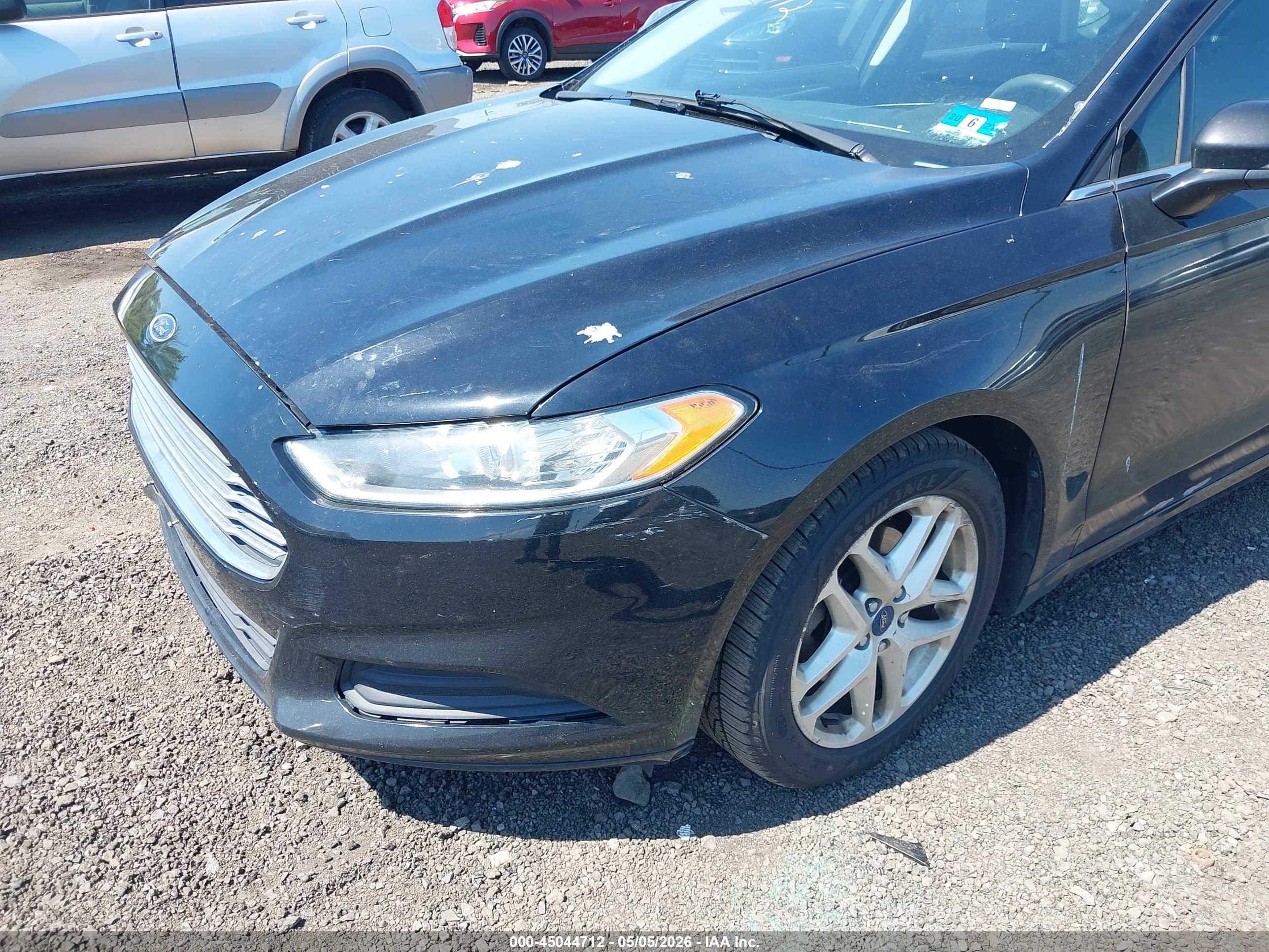 FORD FUSION image 6