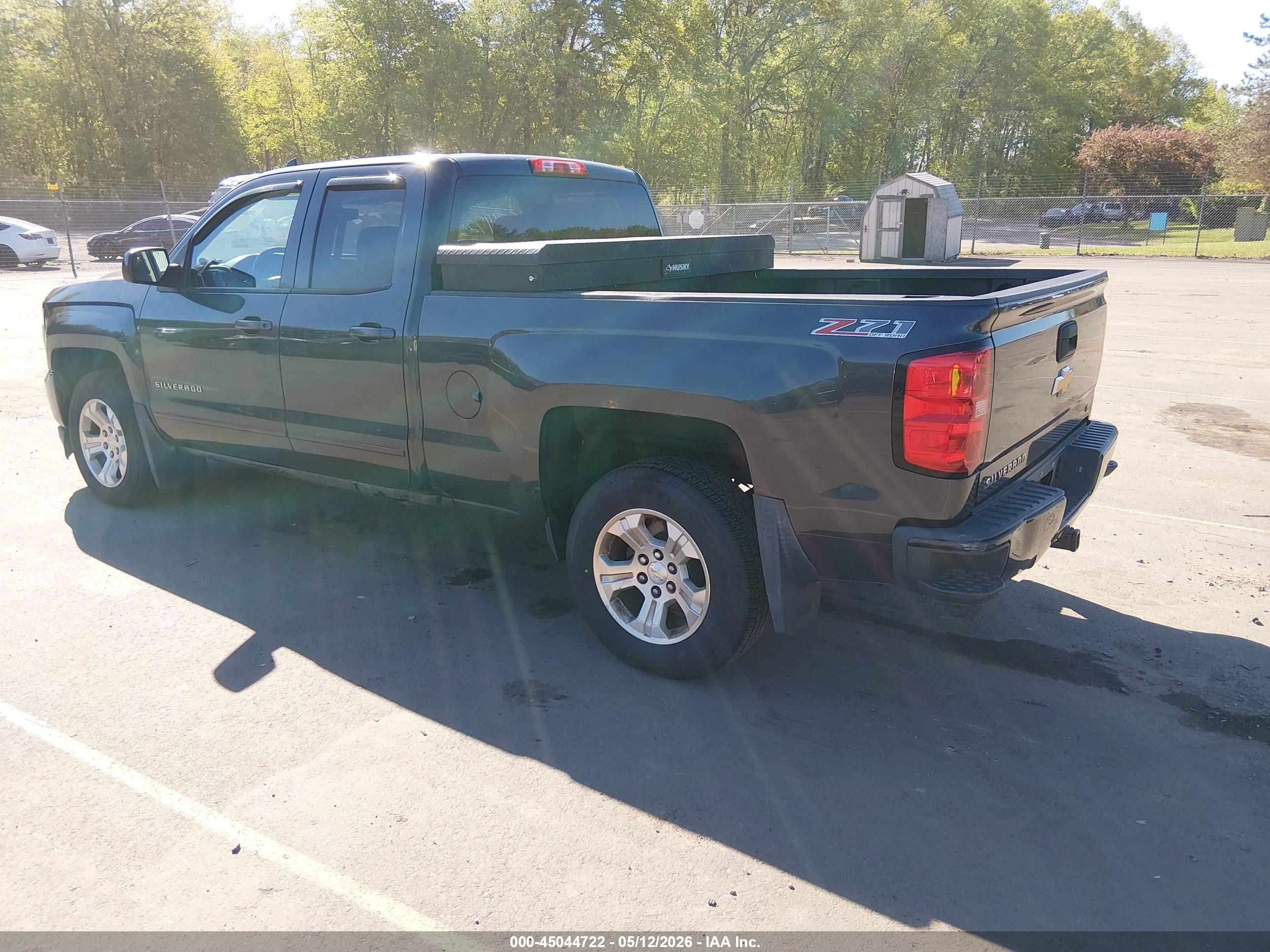 CHEVROLET SILVERADO image 3