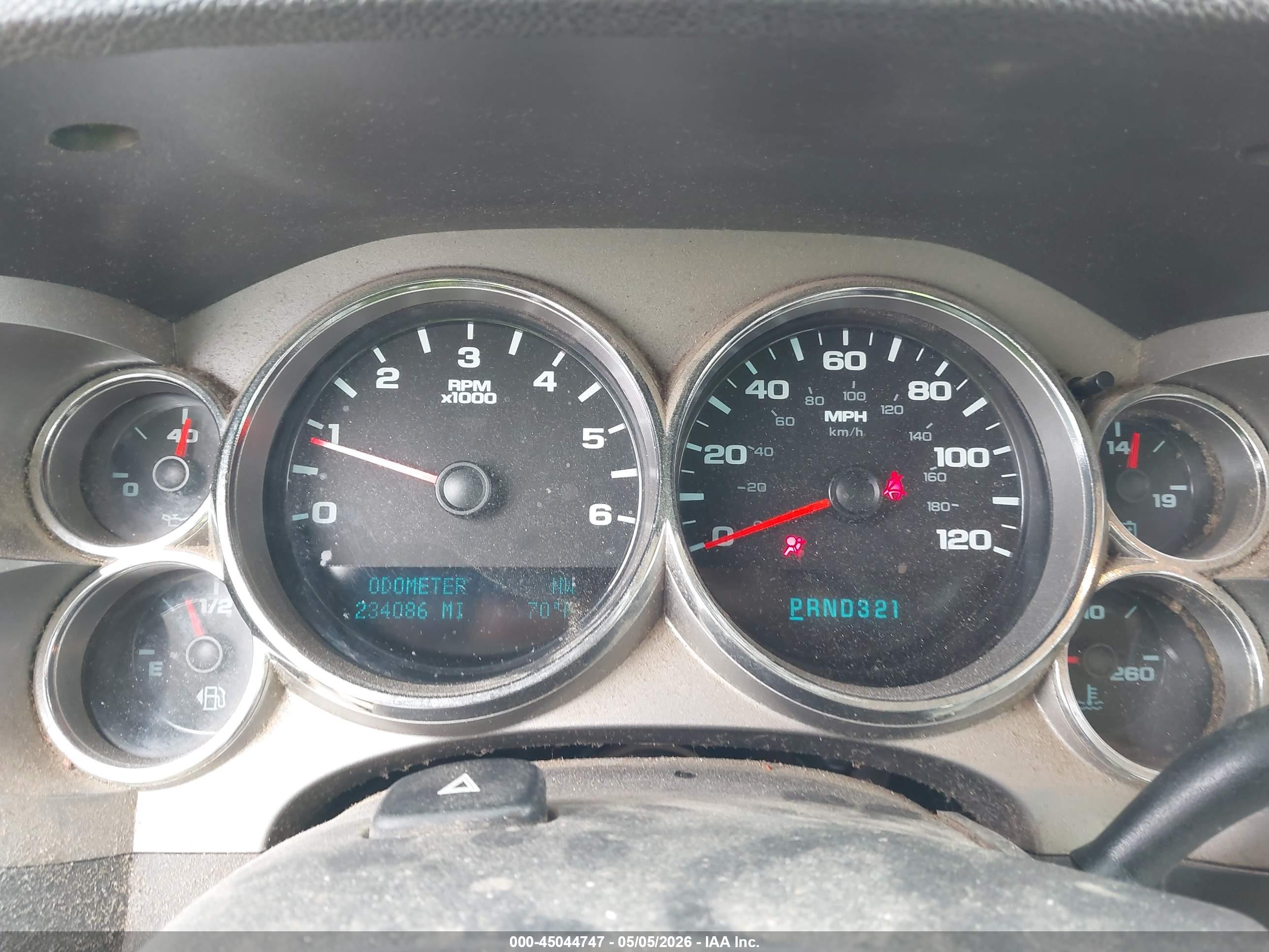 CHEVROLET SILVERADO image 7
