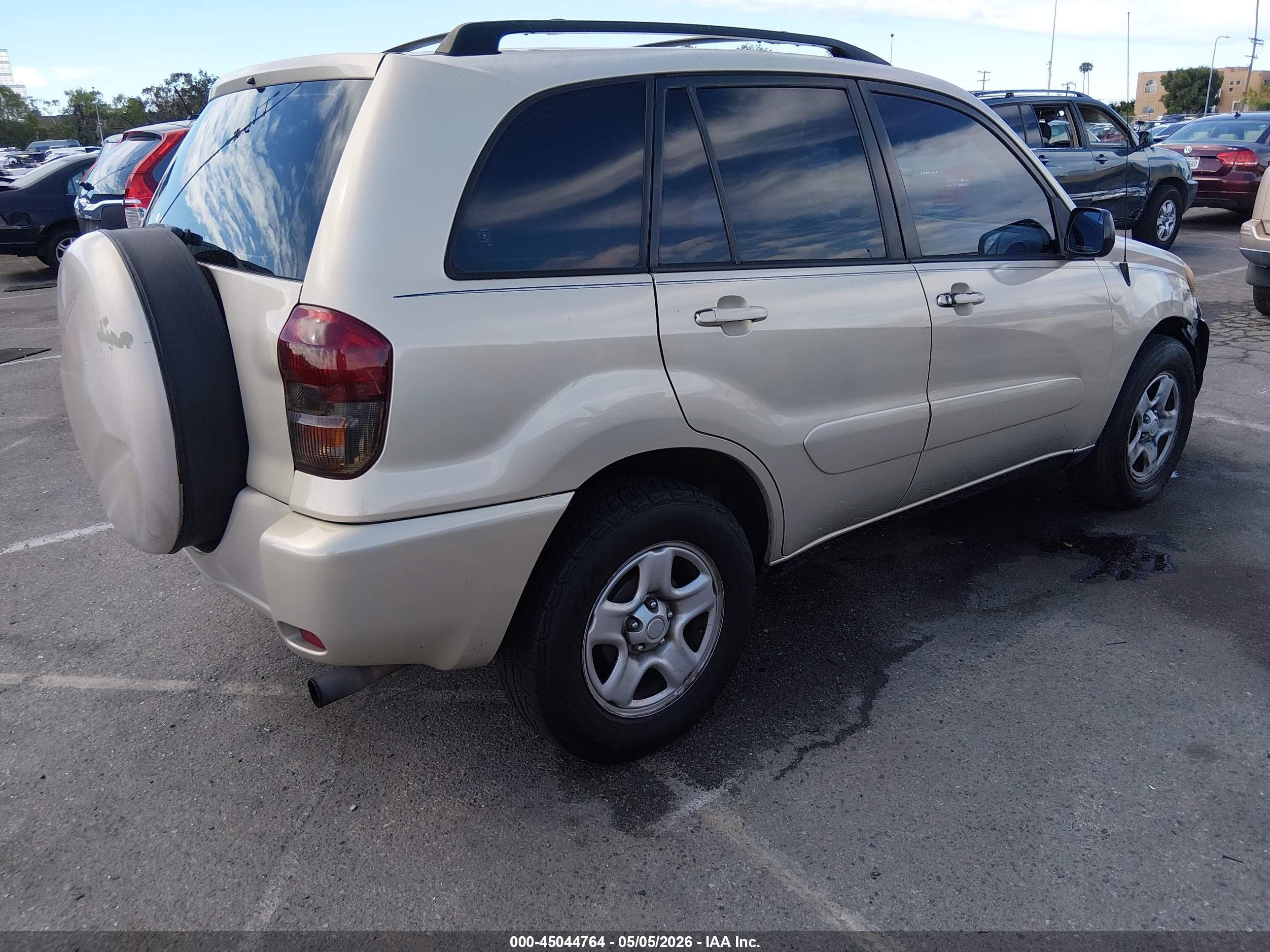 TOYOTA RAV4 image 4