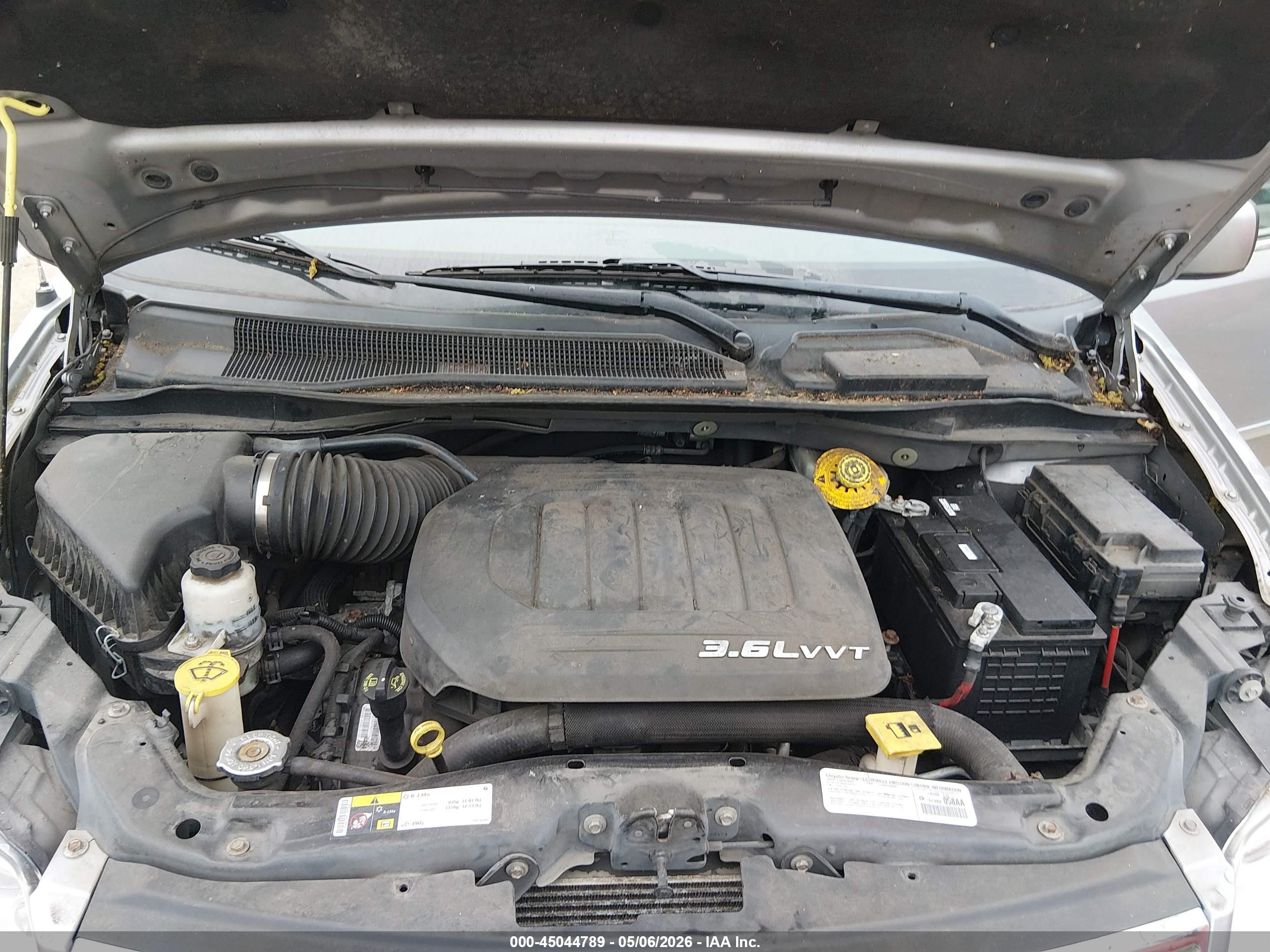 CHRYSLER TOWN image 10