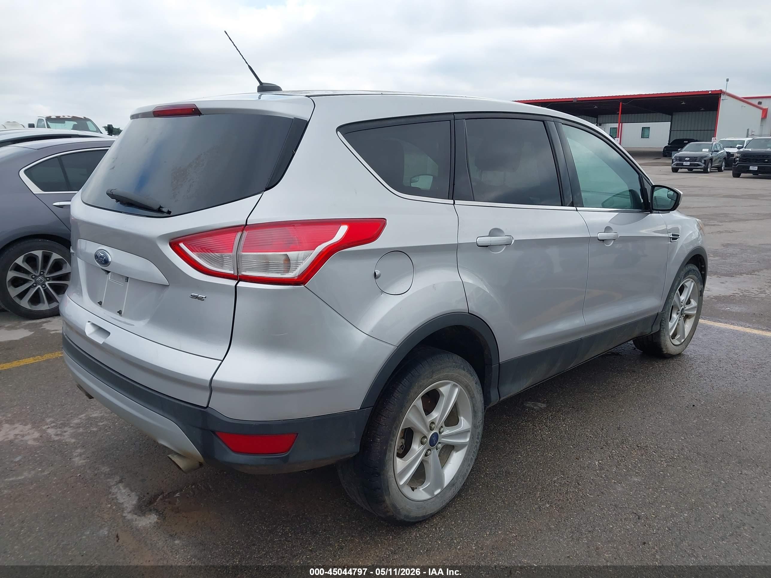 FORD ESCAPE image 4