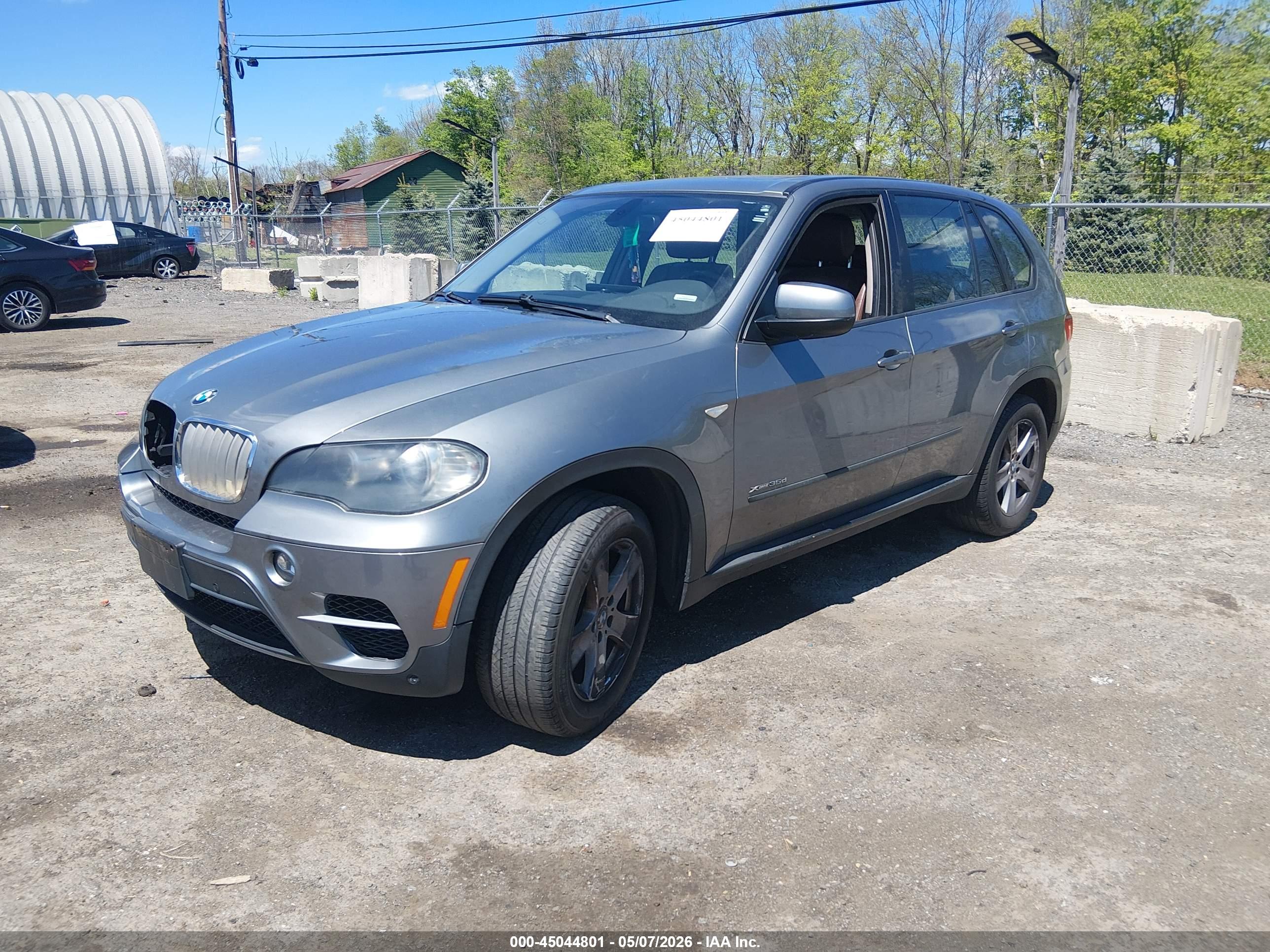 BMW X5 image 2