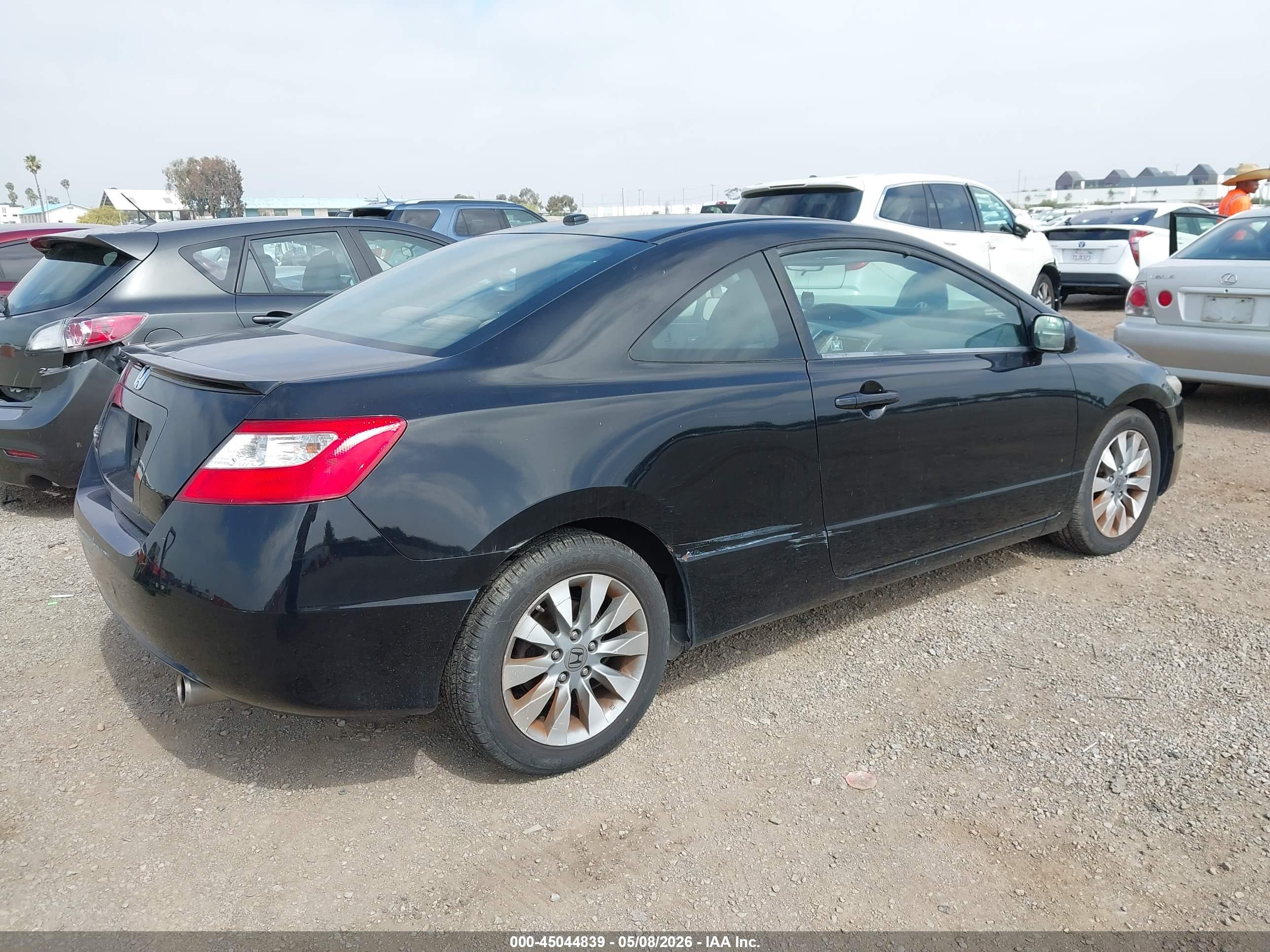 HONDA CIVIC image 4