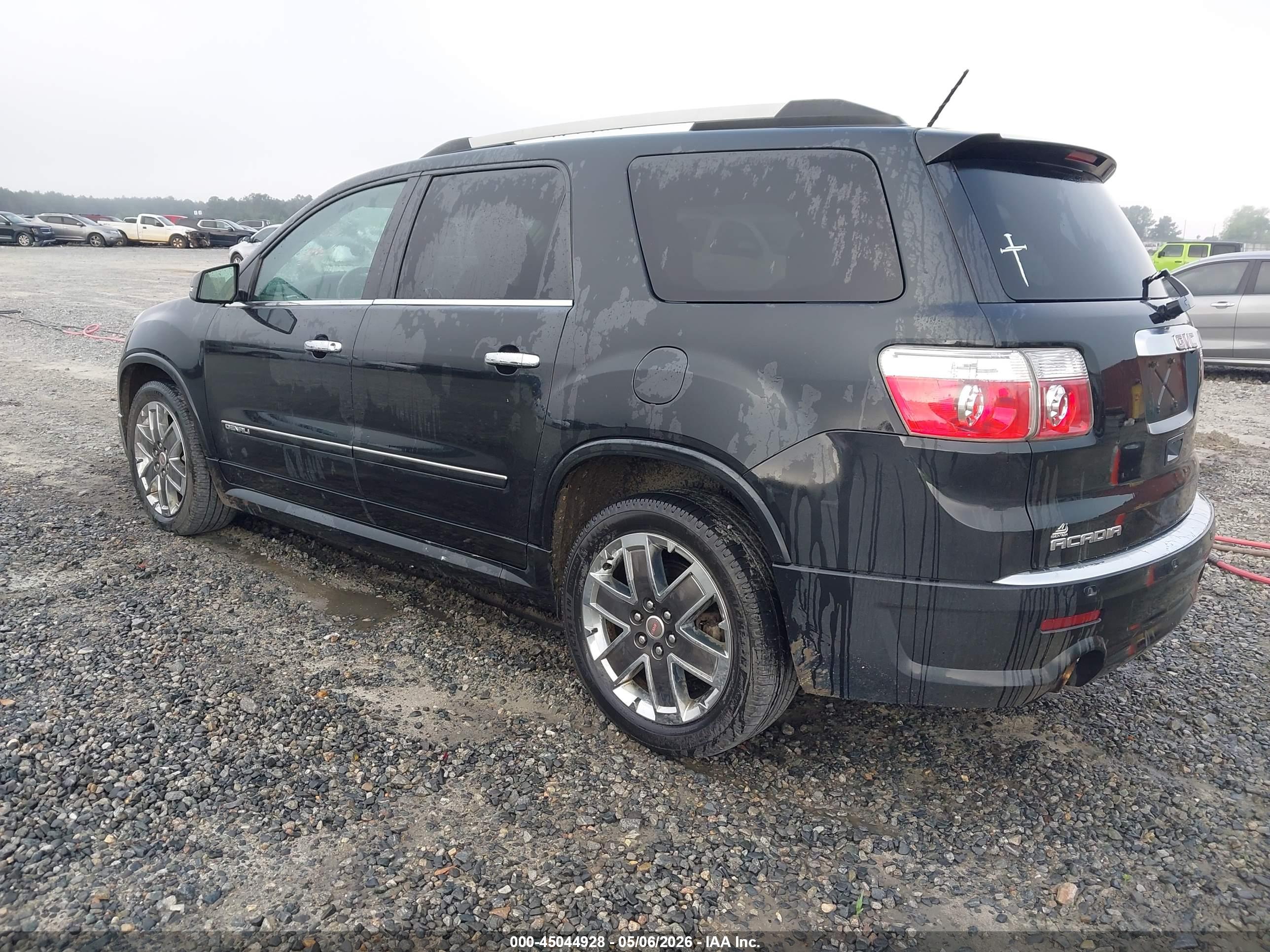 GMC ACADIA image 3