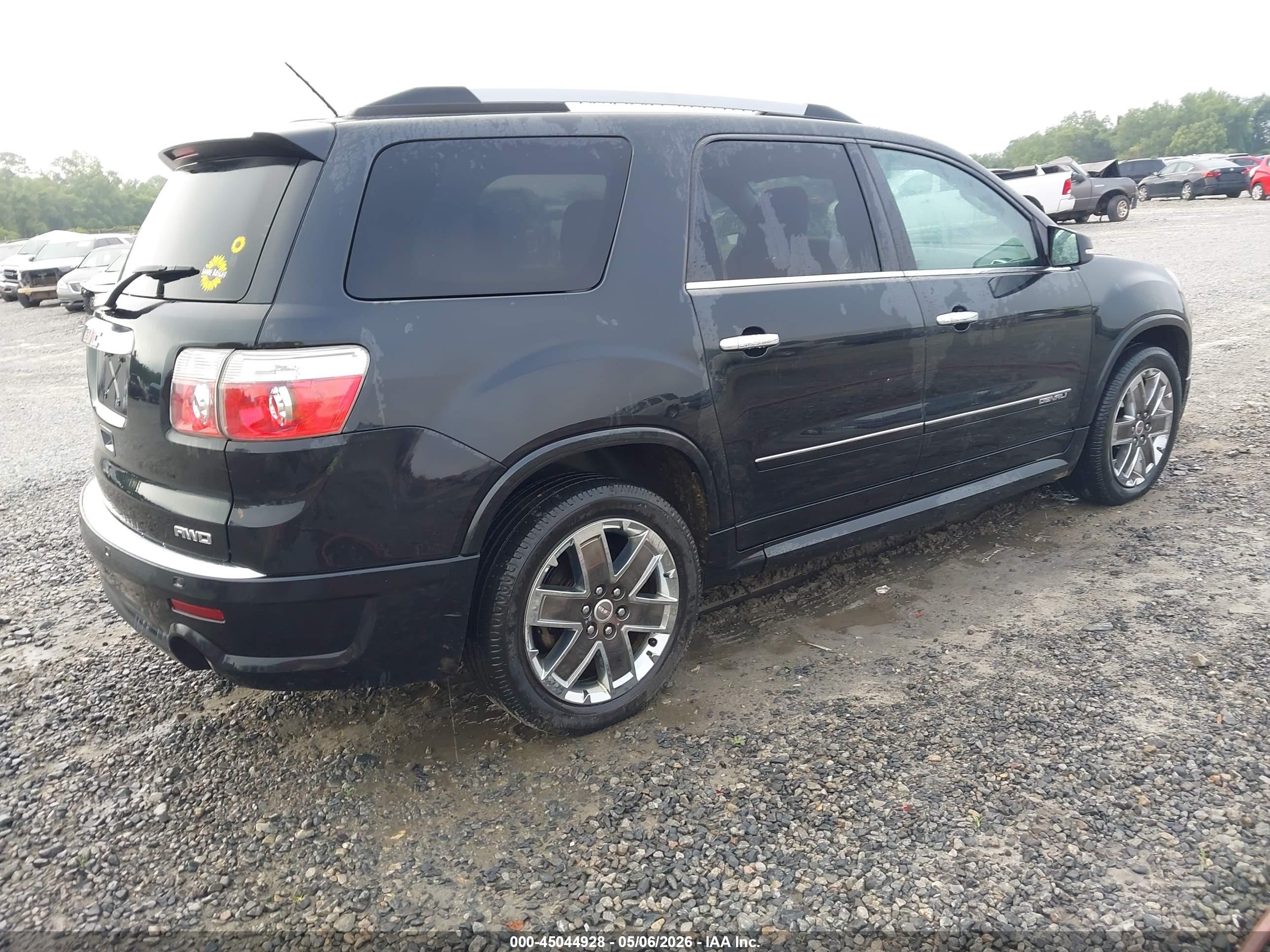 GMC ACADIA image 4