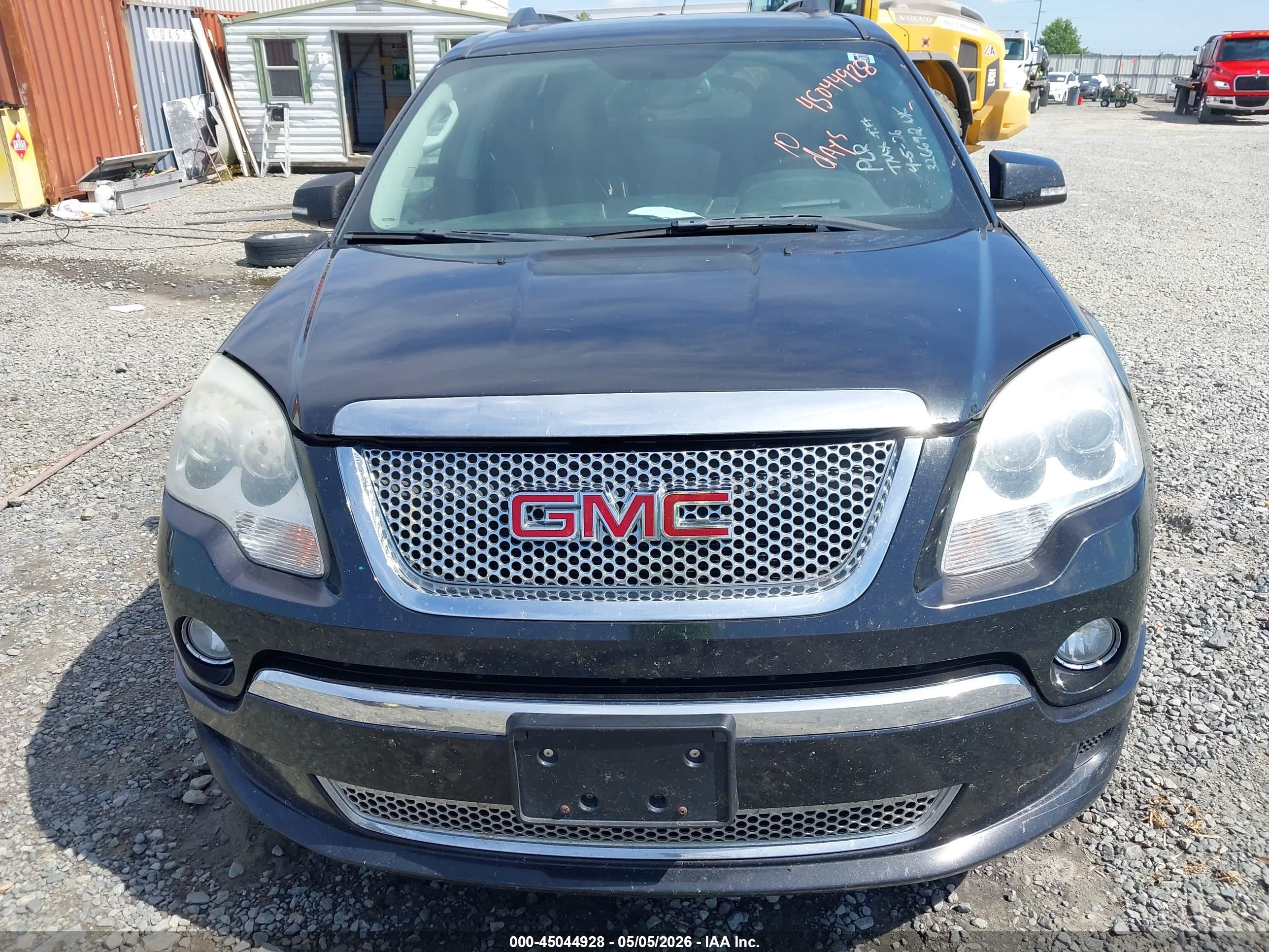 GMC ACADIA image 6