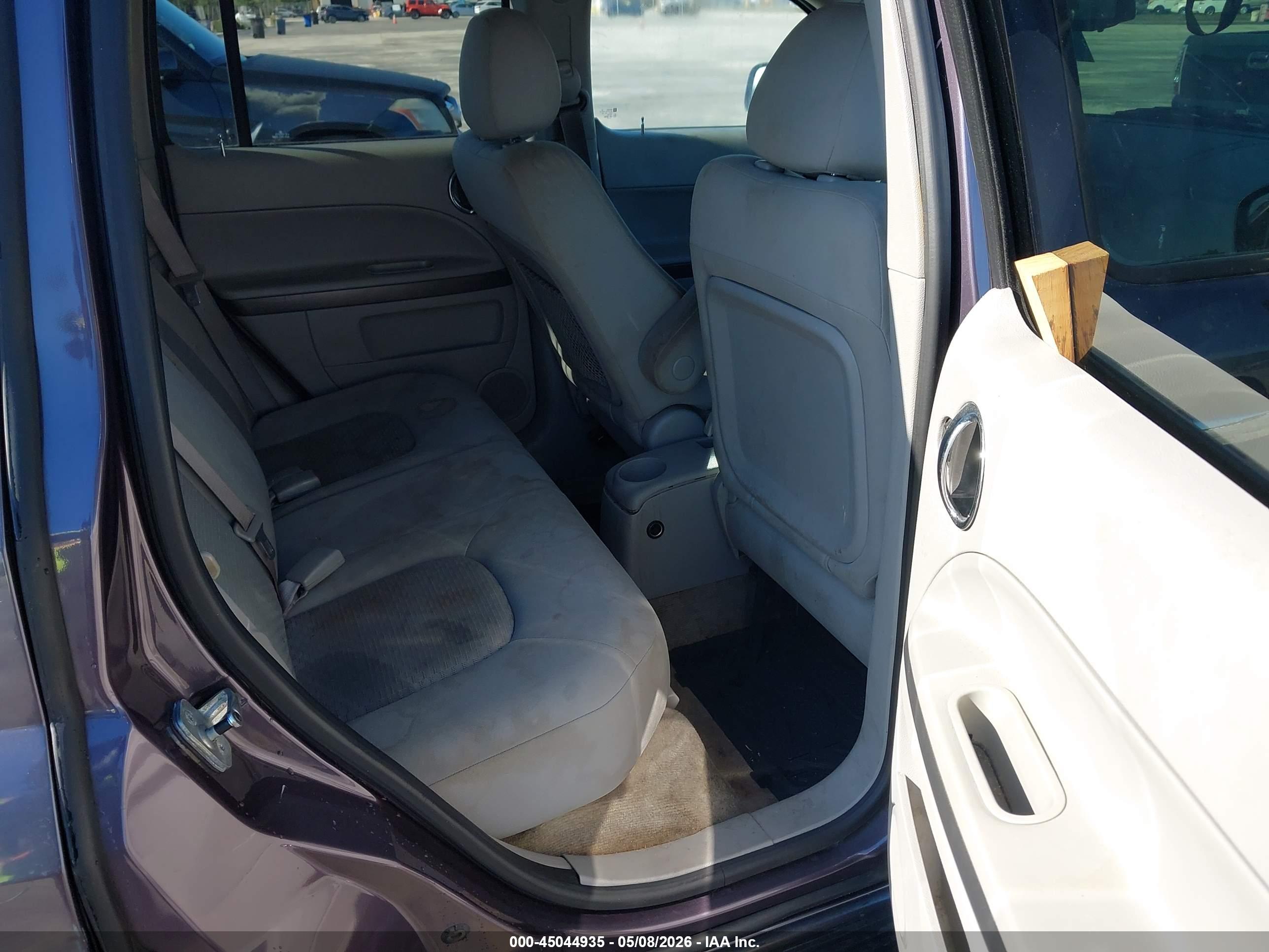 CHEVROLET HHR image 8