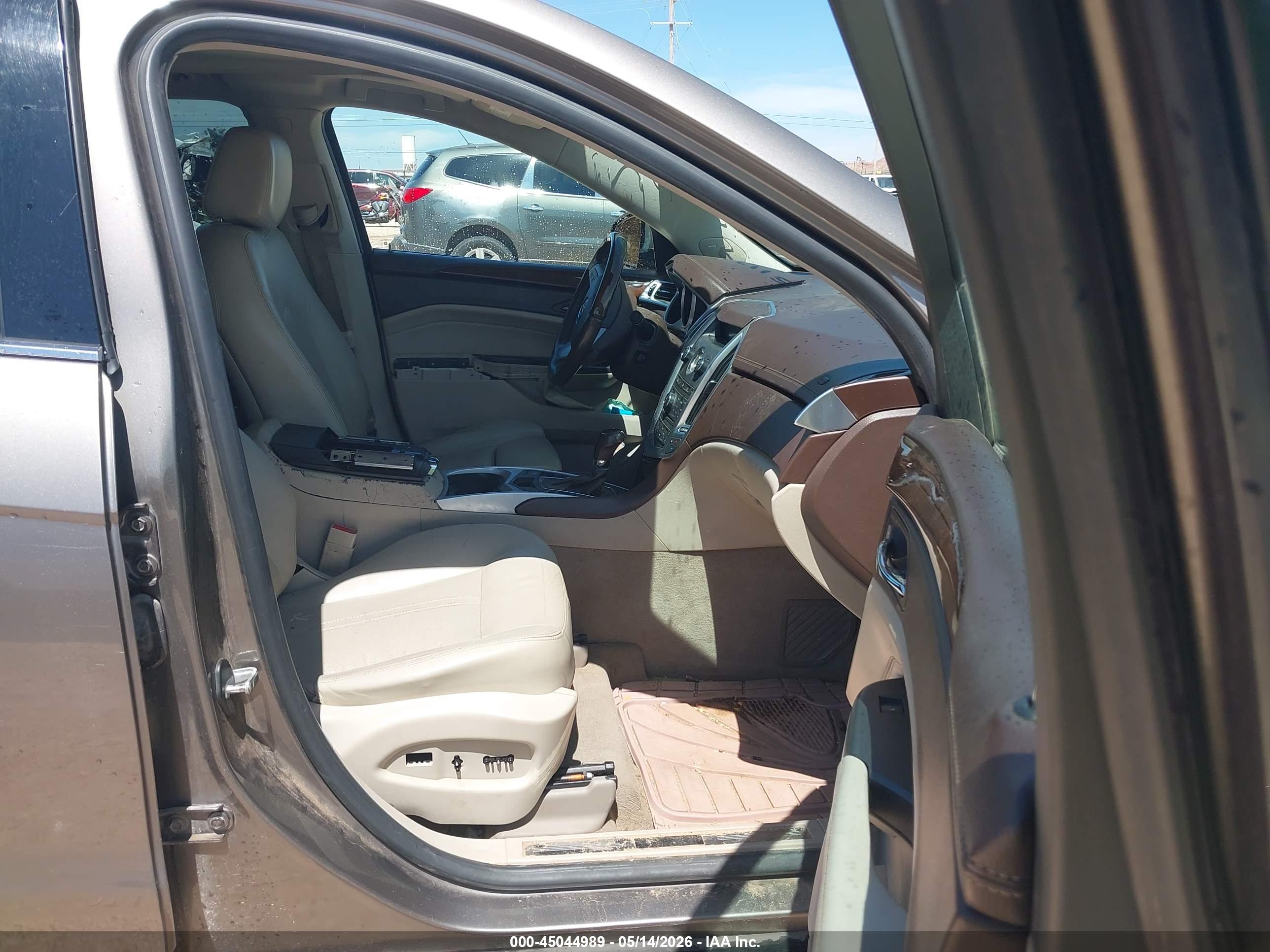 CADILLAC SRX image 5