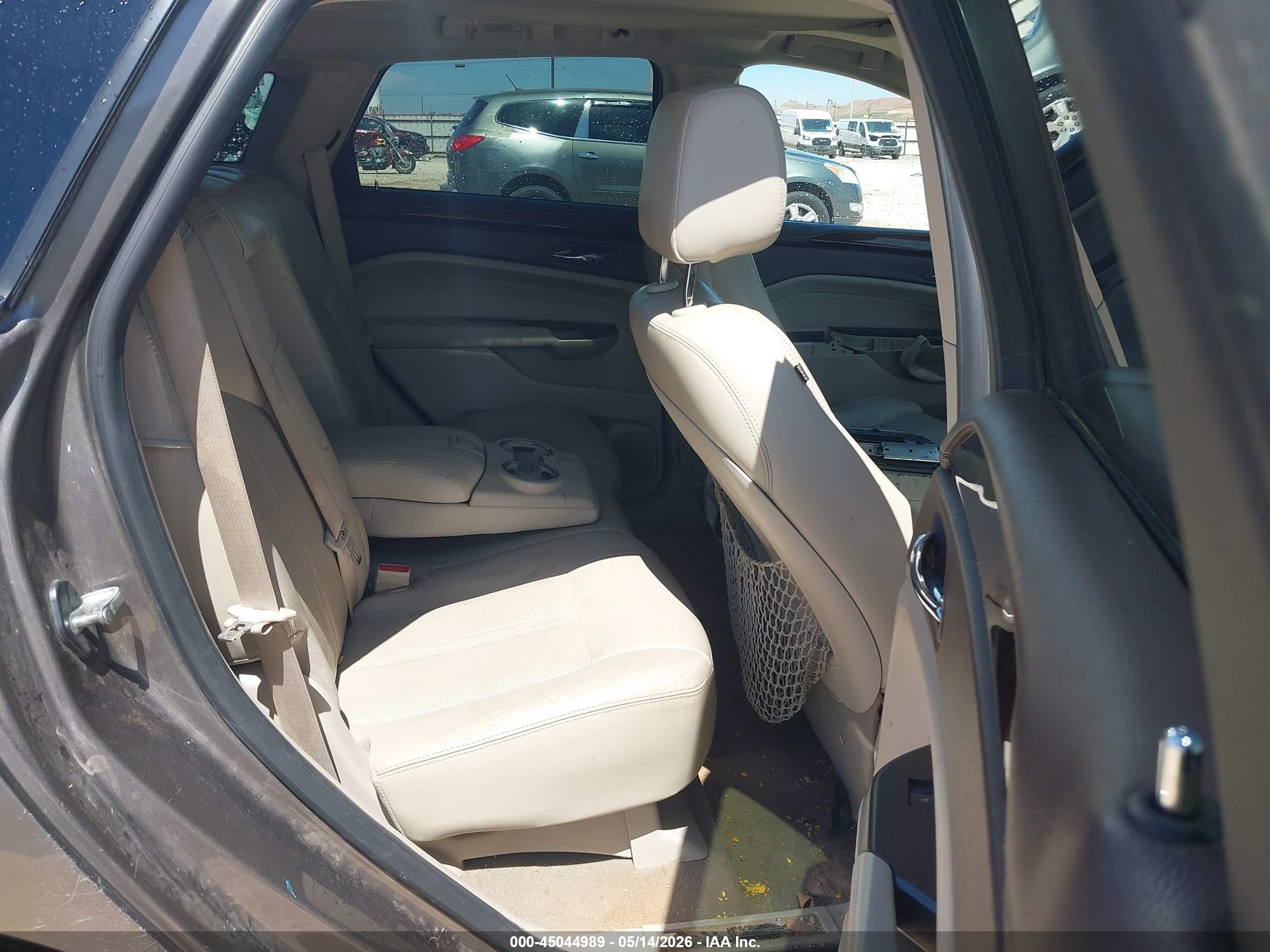 CADILLAC SRX image 8