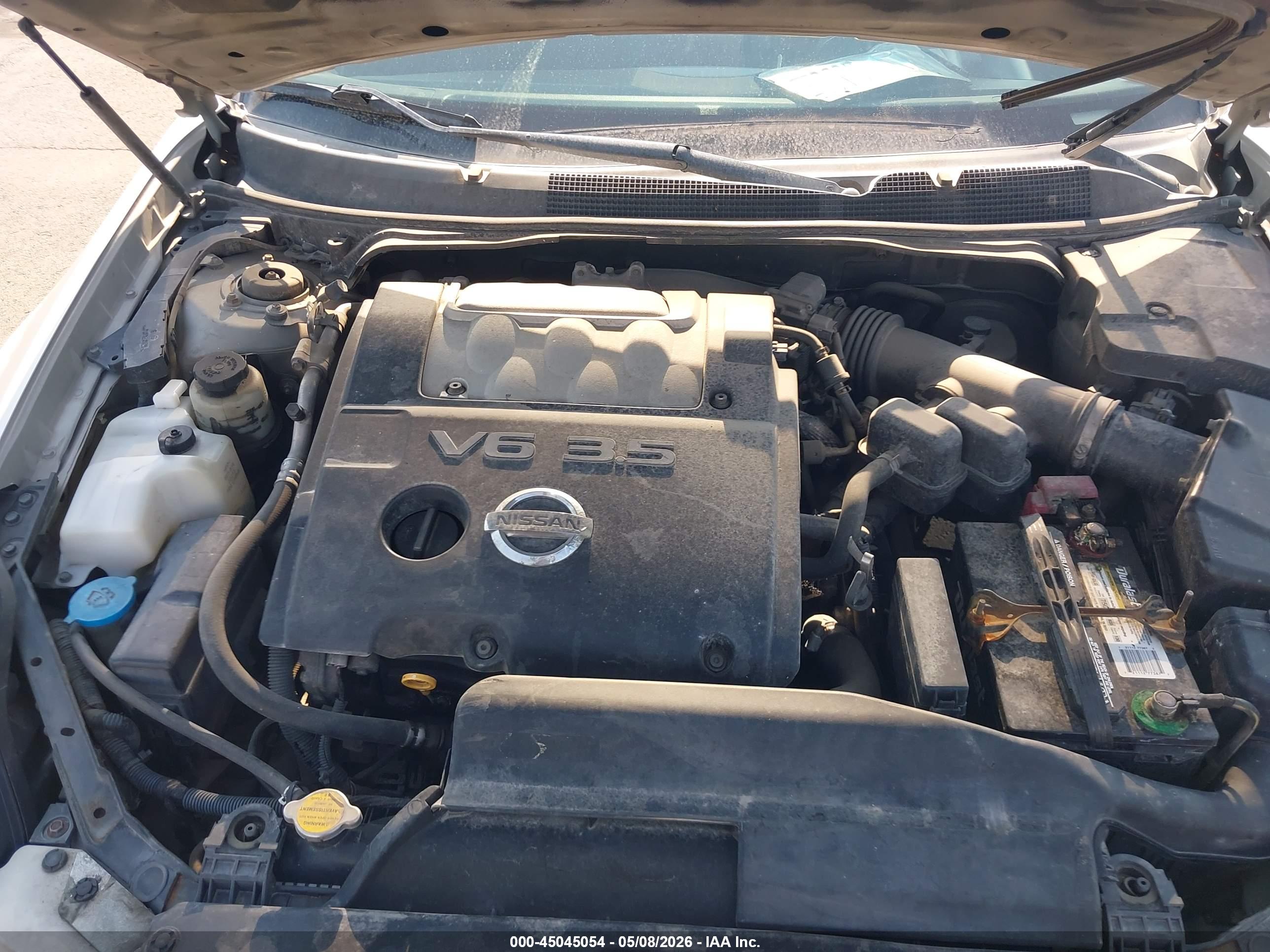 NISSAN MAXIMA image 10