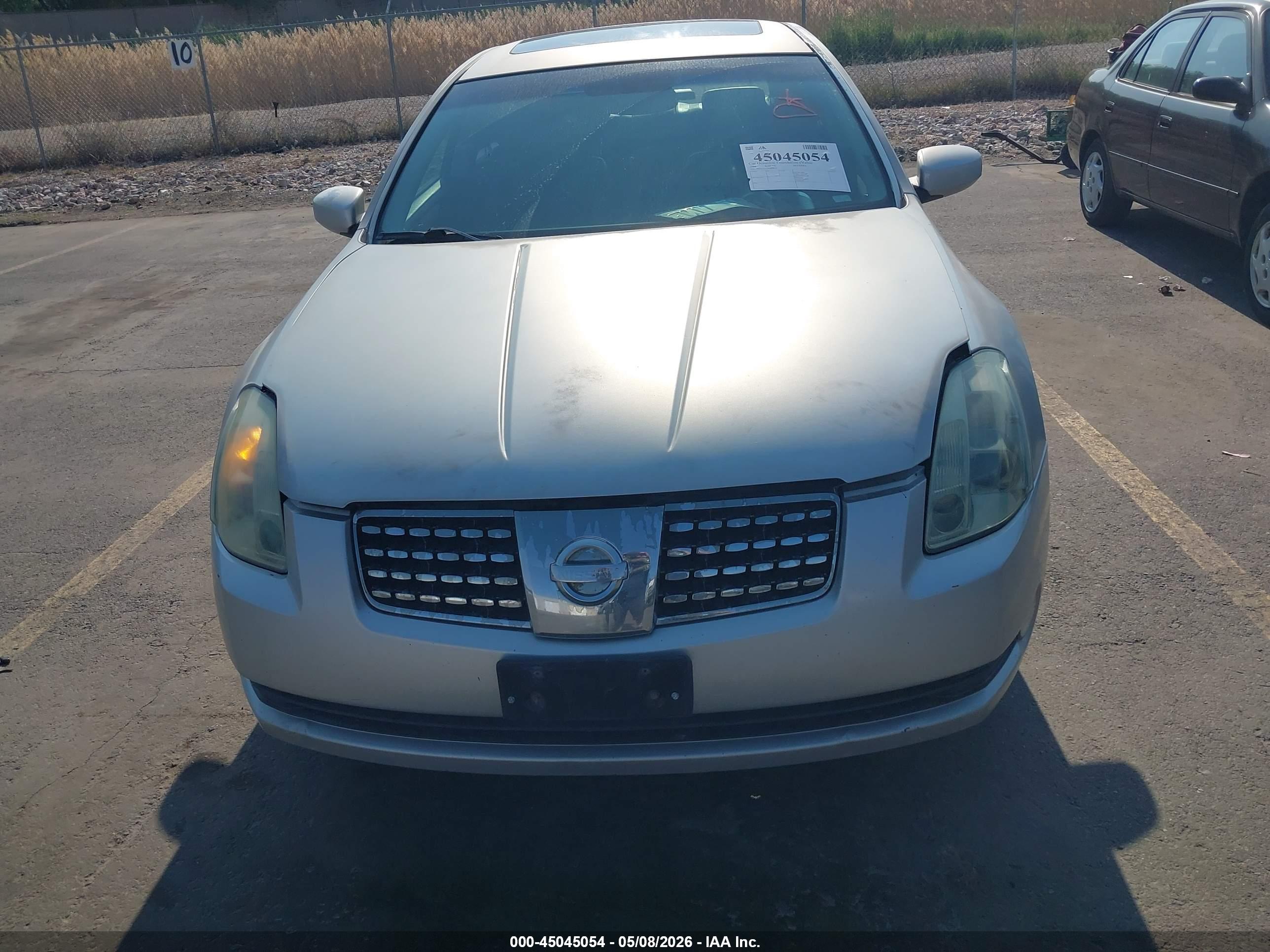 NISSAN MAXIMA image 6