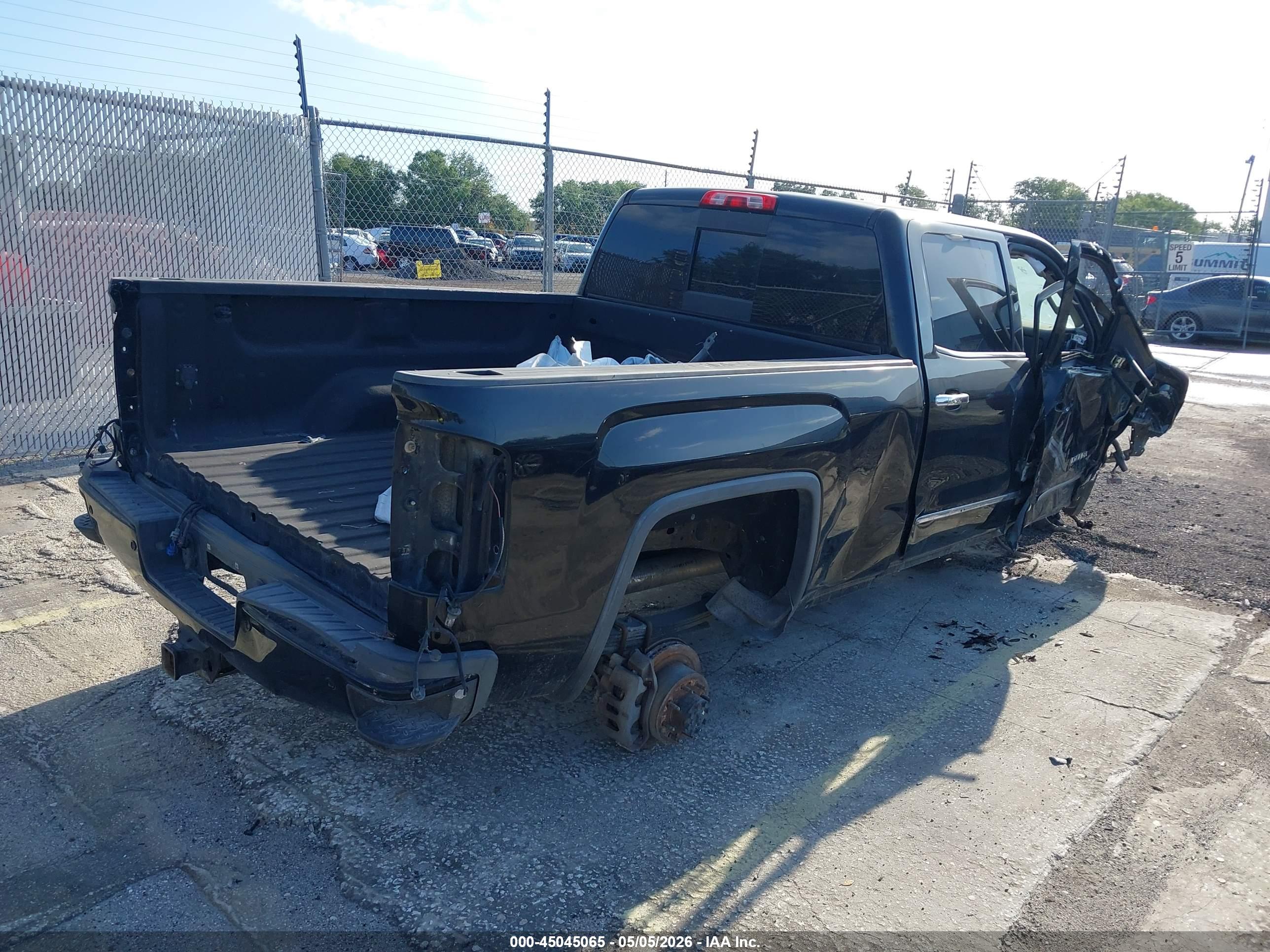 GMC SIERRA image 4