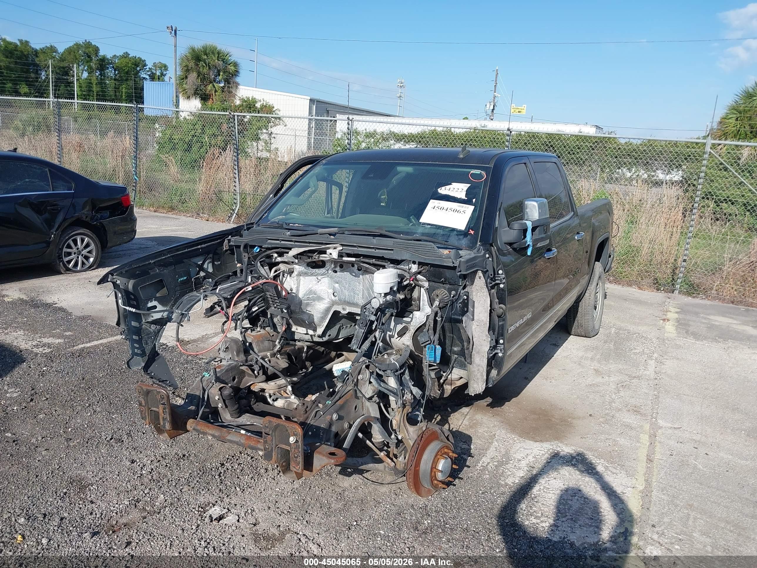 GMC SIERRA image 6